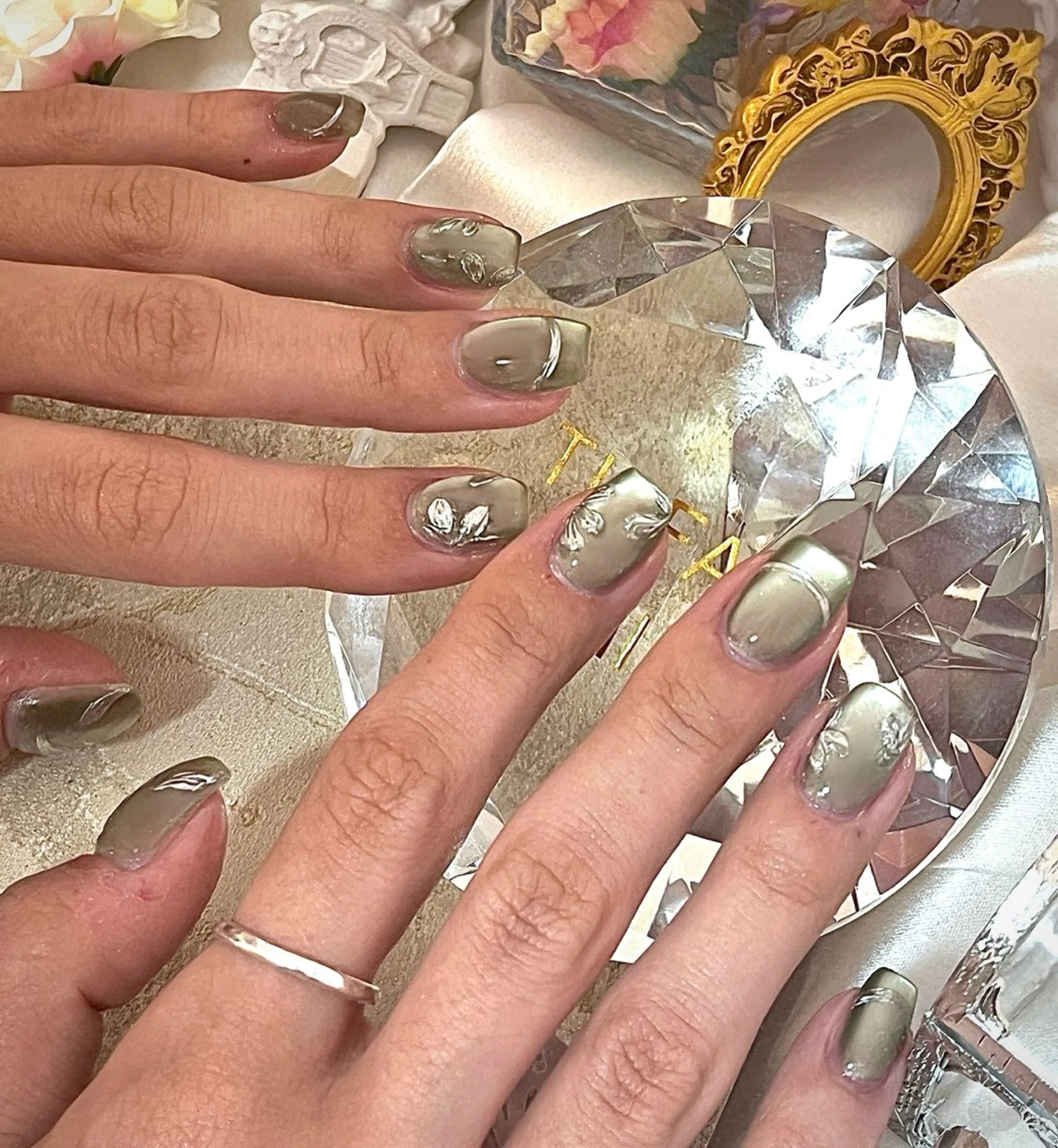 ネイル ハンドネイル アユリ リリのネイルデザイン