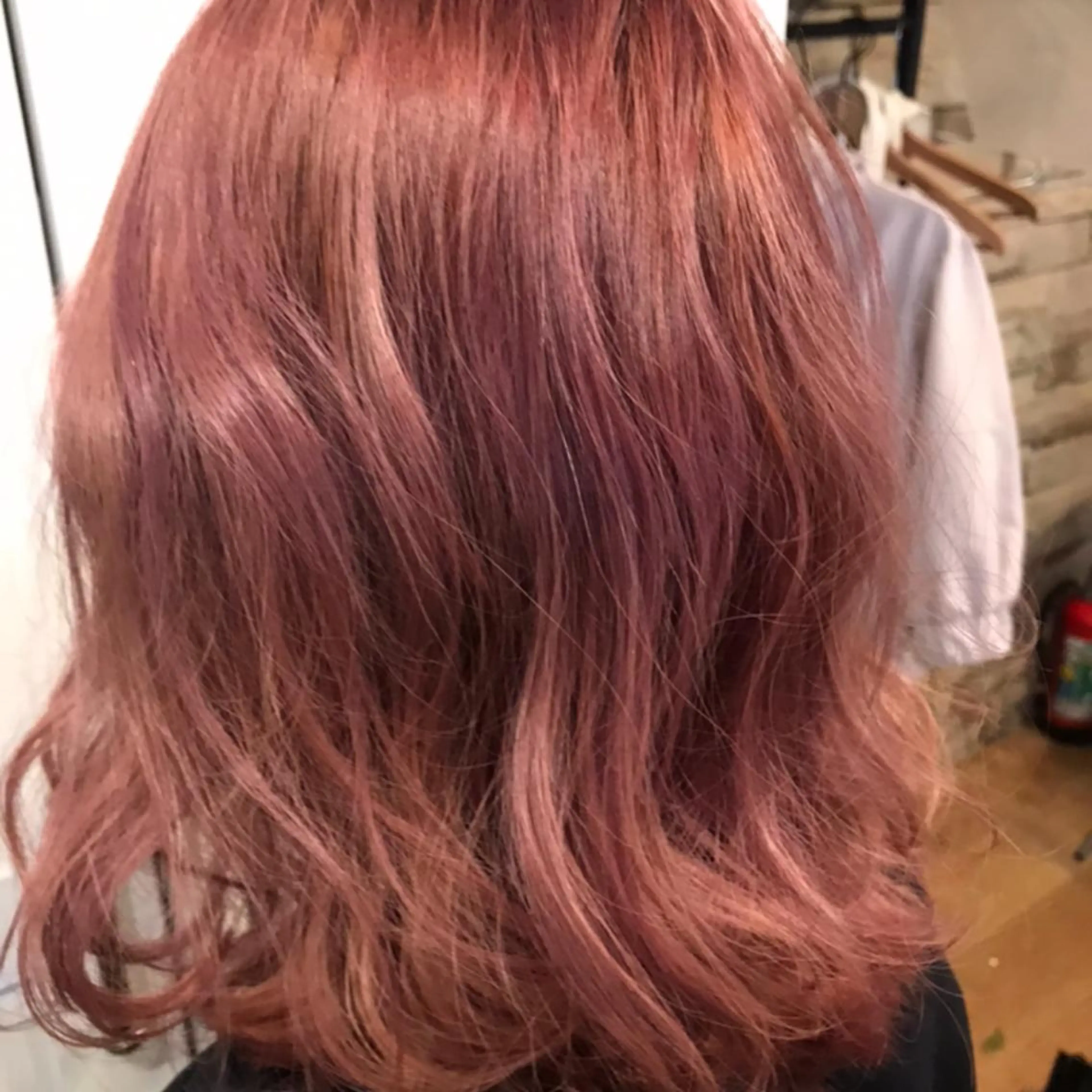 カラー ピンクカラー ヘアカラー トリートメント ✅ｼｪｱｻﾛﾝJAM 相田友和のヘアスタイル