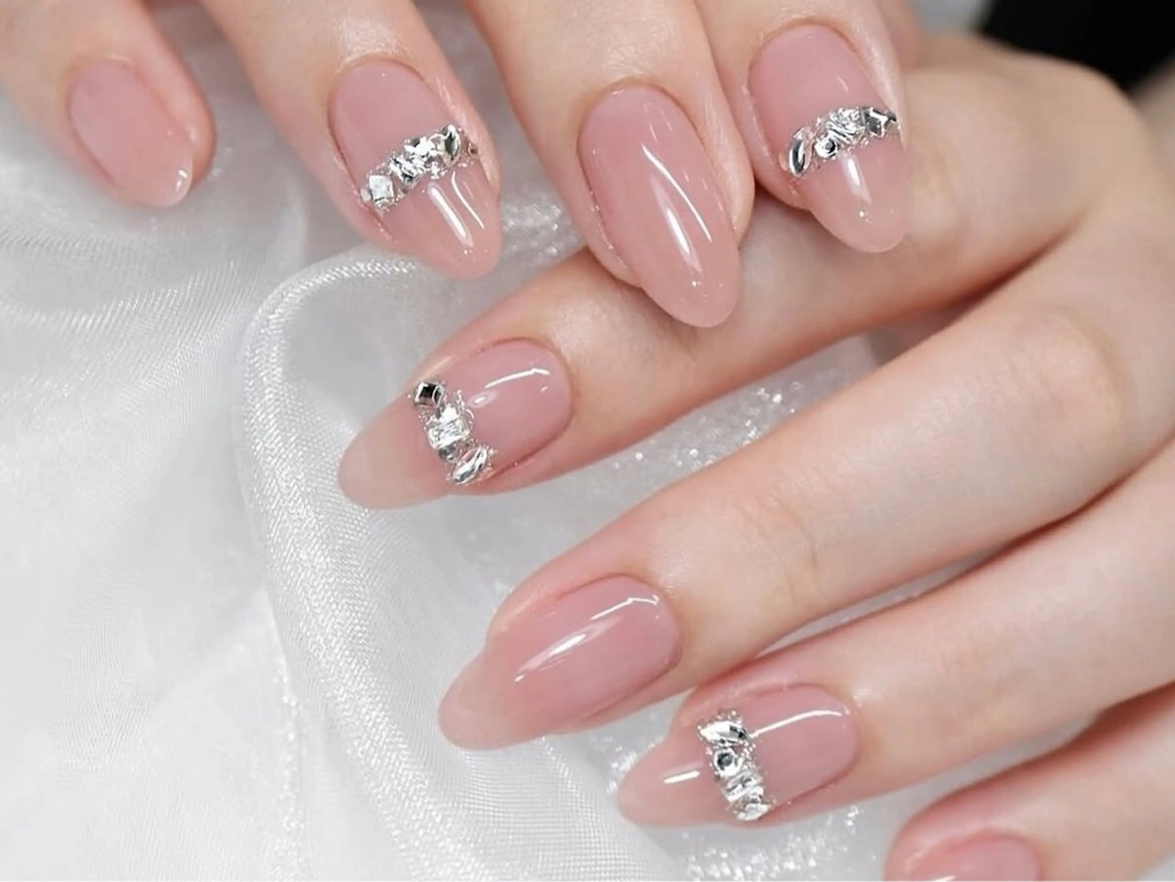 ネイル ハンドネイル ハンドケア ETE LUNA NAILのネイルデザイン