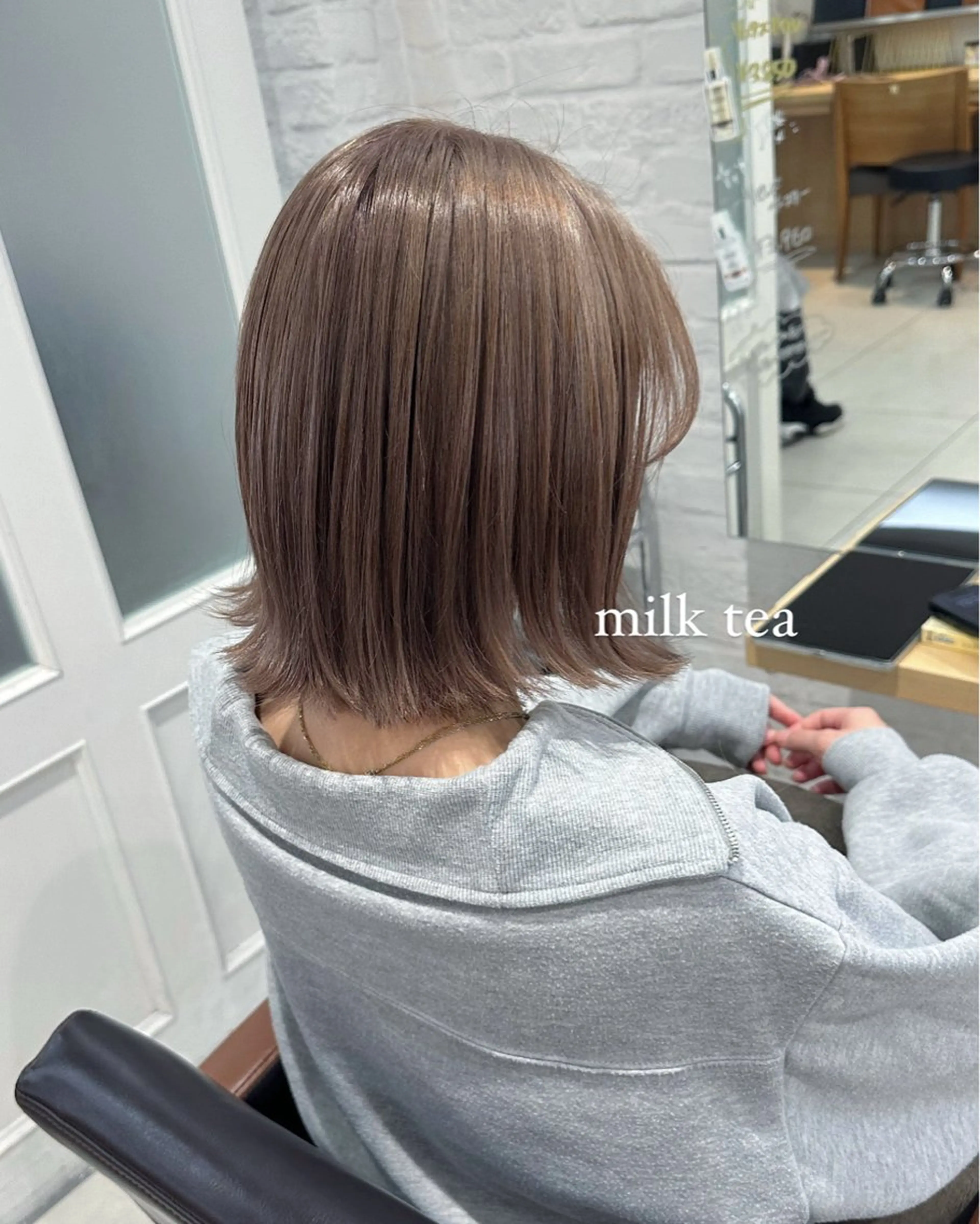 ショート カラー ベージュカラー グレージュ ミルクティーベージュ ミルクティーグレージュ ボブ ヘアカラー トリートメント 山下恋佳/矢場町/ ブリーチ/ショートのヘアスタイル