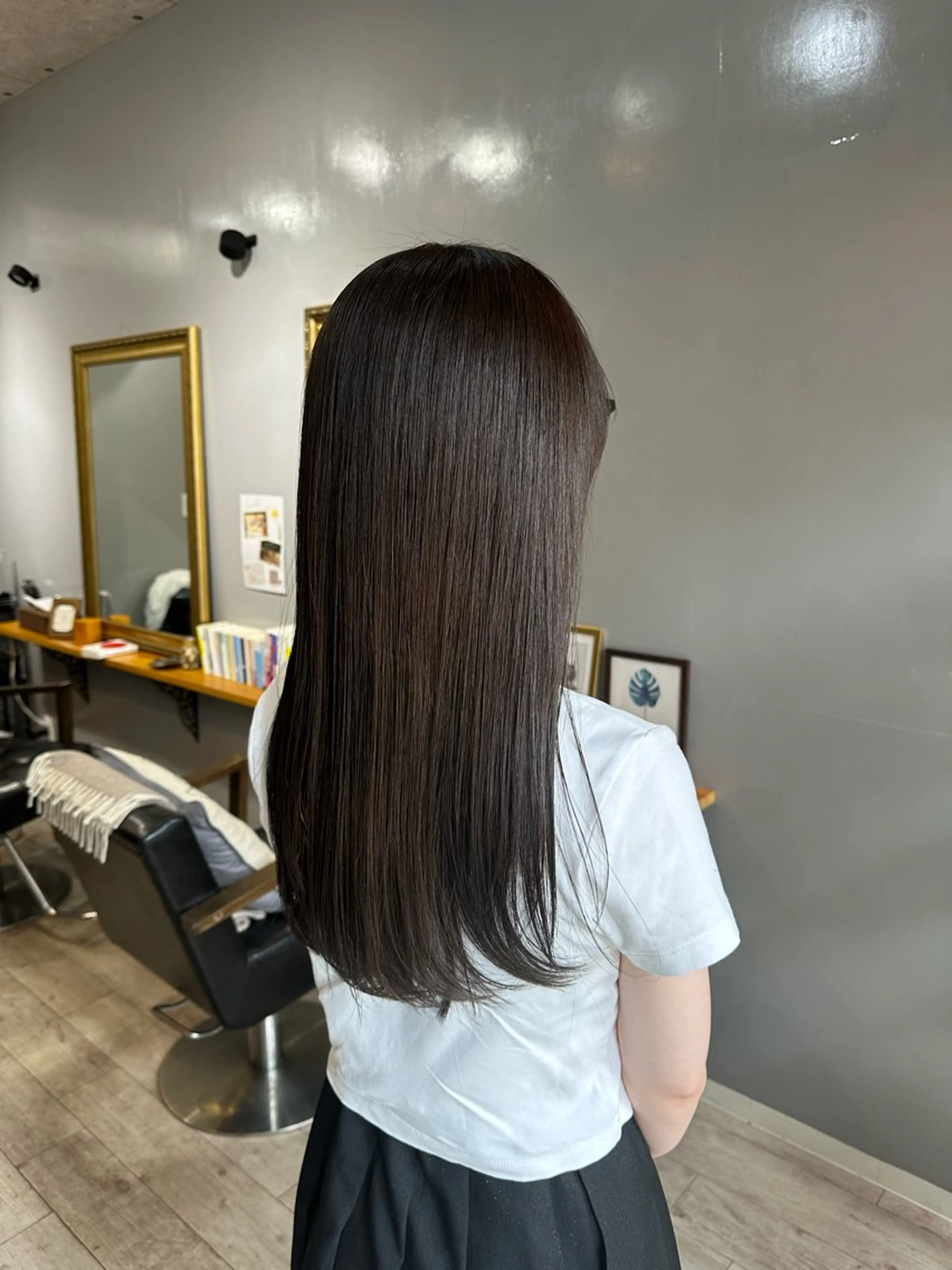 ロング 渡辺俊介 暗髪カラー /美髪矯正/髪質改善のヘアスタイル