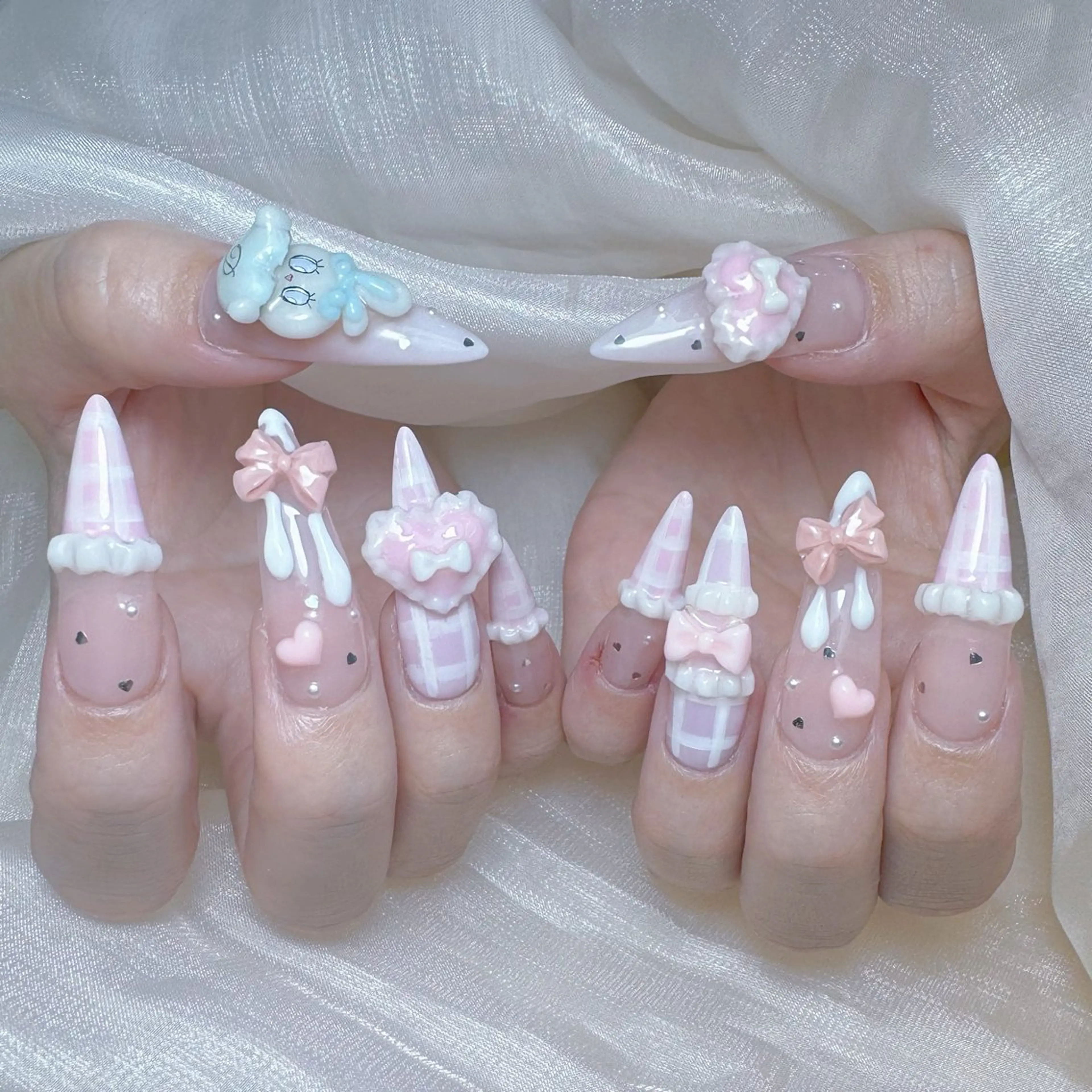 ネイル ハート 韓国ネイル マグネットネイル スカルプネイル 夏ネイル ハンドネイル Melody Nail所属・Melody  3D/スカルプ専門店のネイルデザイン