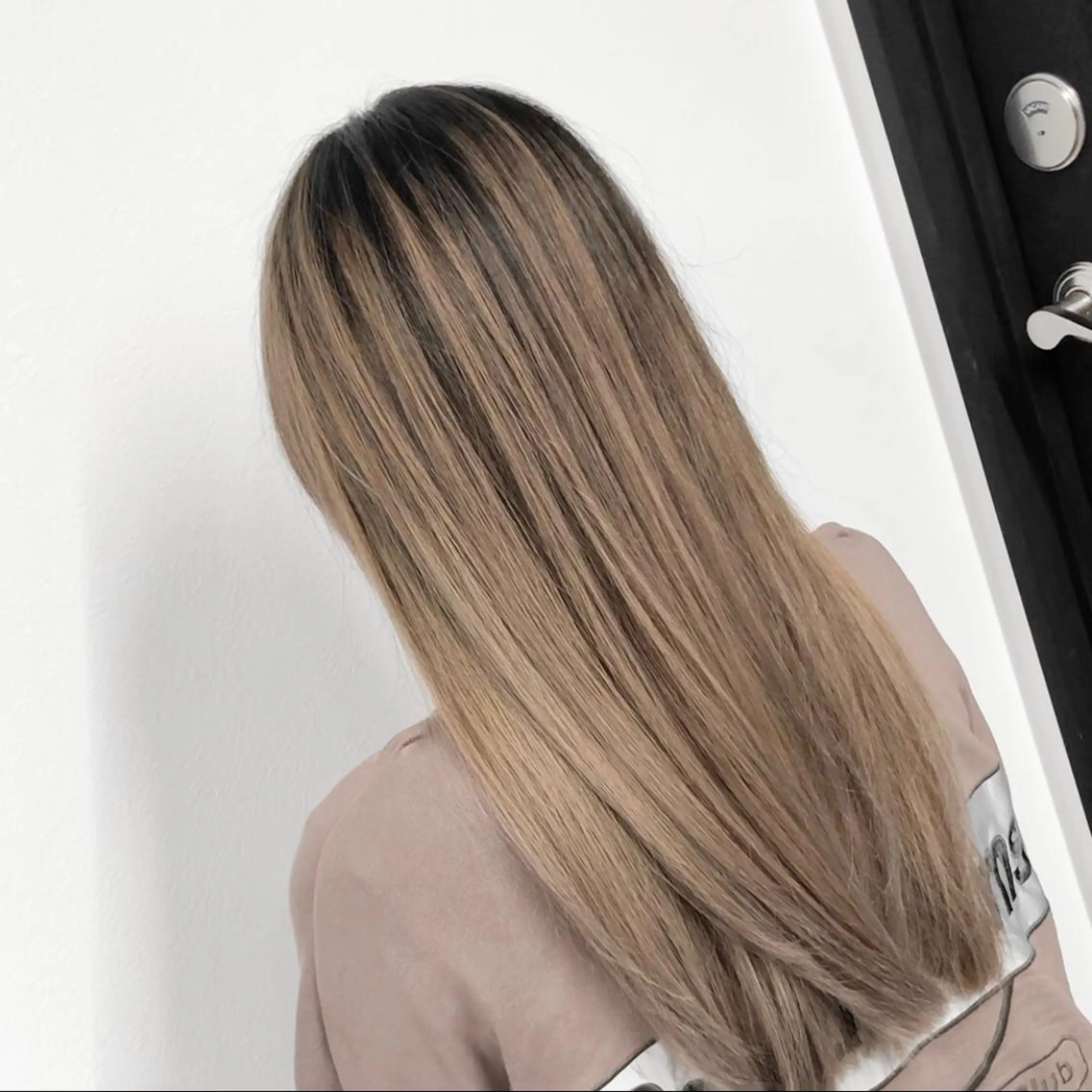 ロング カラー バレイヤージュ デザインカラー ハイライトカラー 外国人風カラー ハイライト アンドウ ユウ/ レイヤーカット/韓国のヘアスタイル