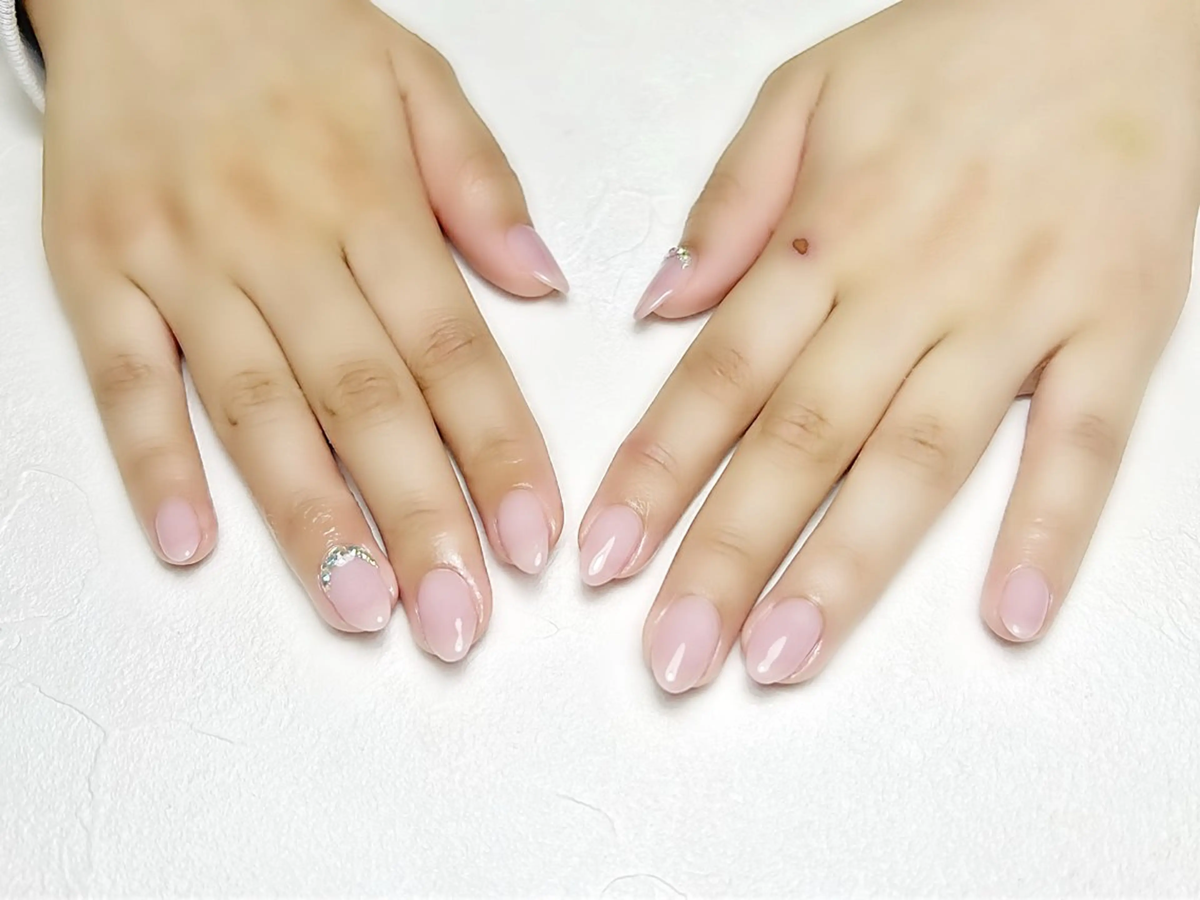 ネイル アートネイル オフィスネイル ワンカラーネイル ピンク ストーンネイル rouse nail RISATOのネイルデザイン