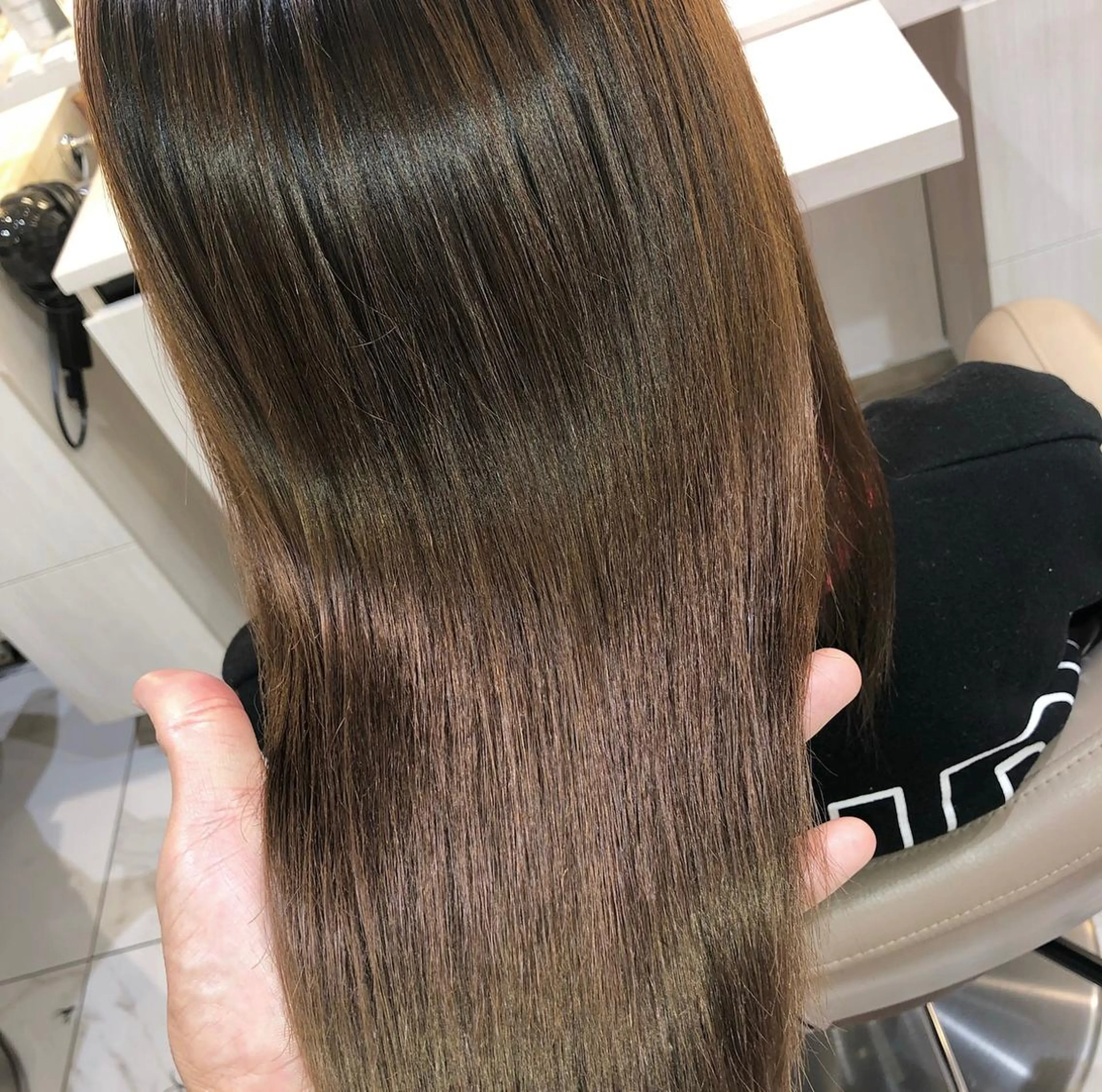 ミディアム パーマ 縮毛矯正 トリートメント ストレートパーマ 安井　昴 💫ブリーチ縮毛矯正のヘアスタイル