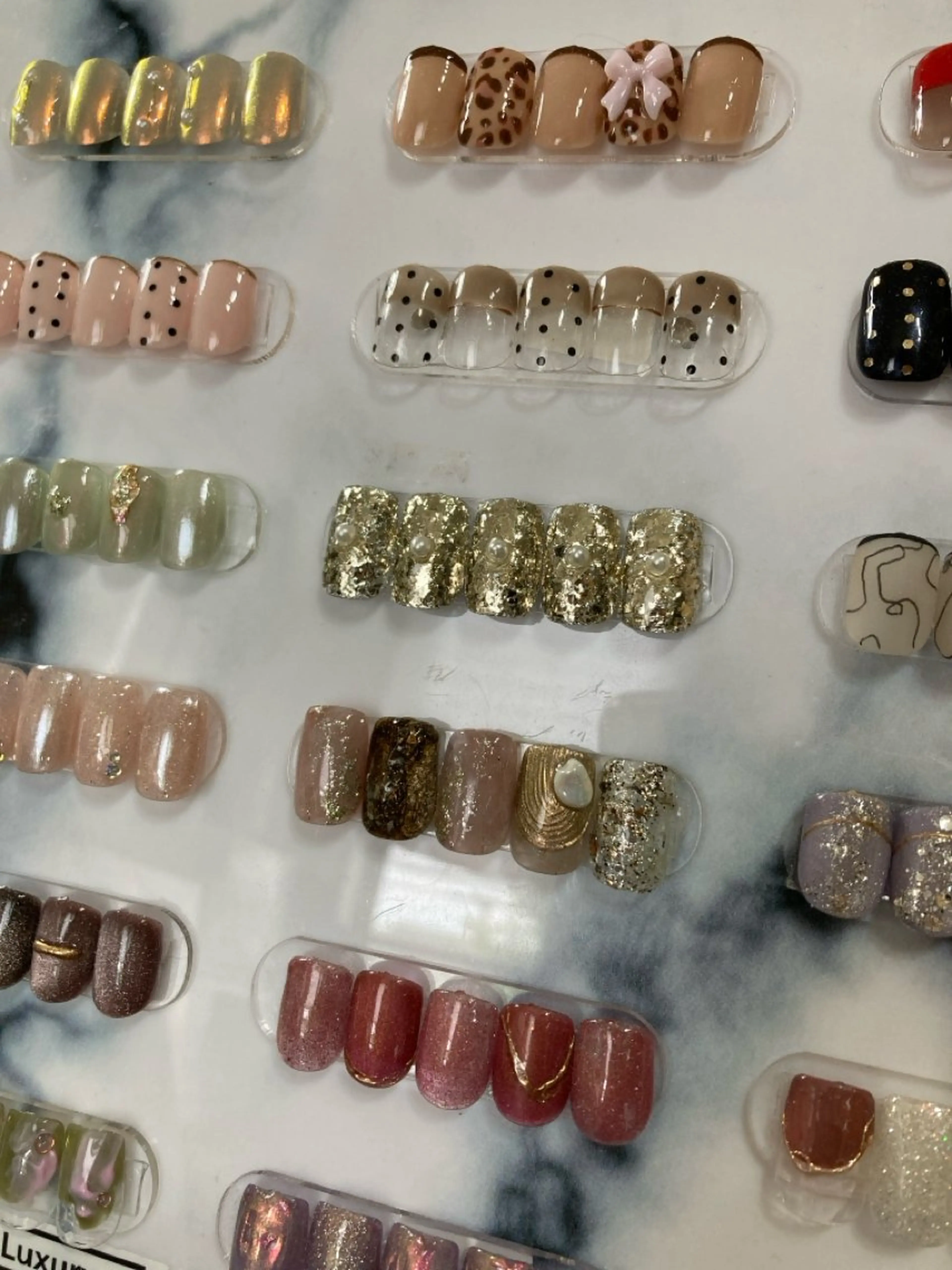 ネイル Legit nail salonのネイルデザイン