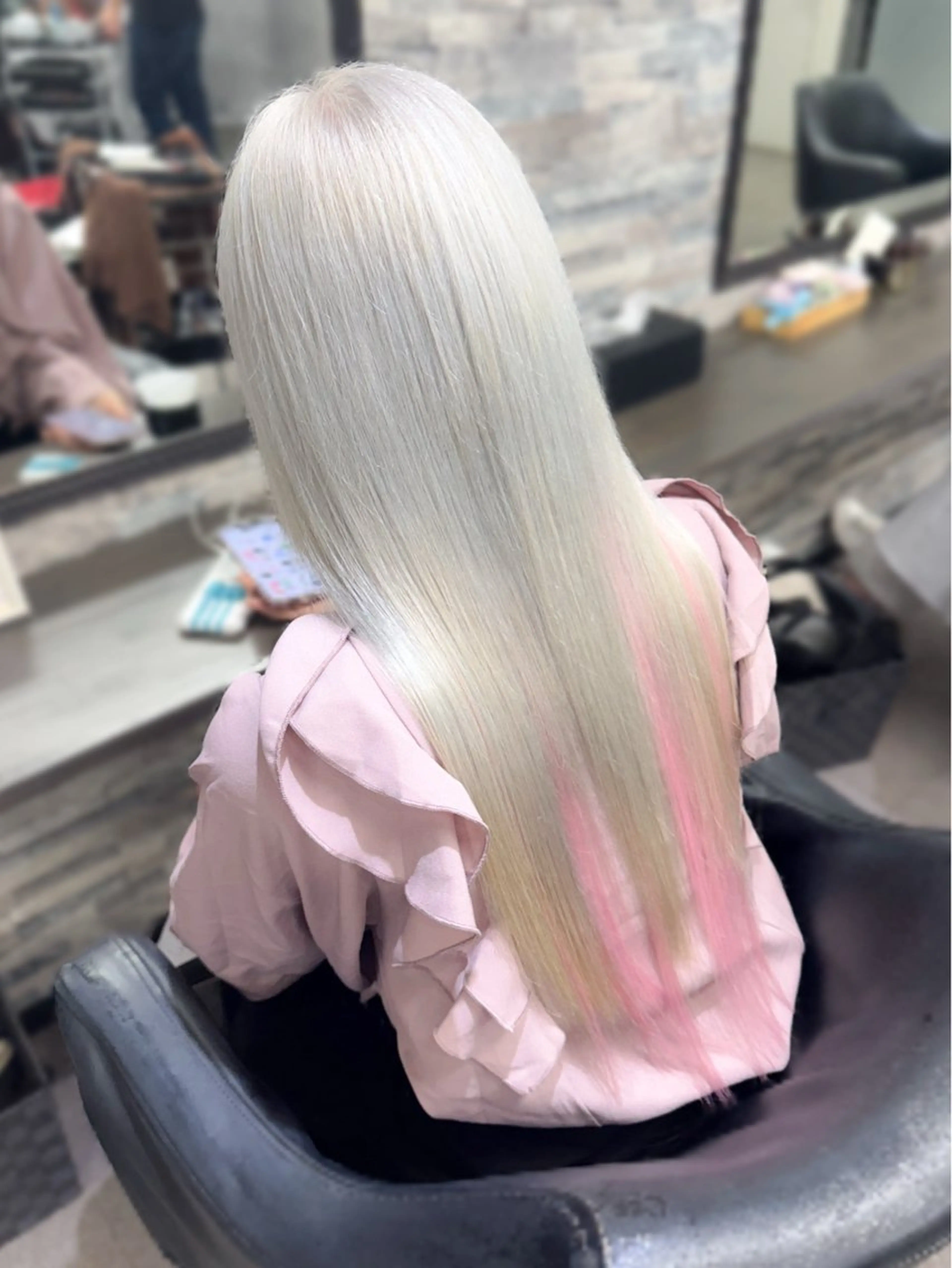 ロング カラー カット ヘアカラー トリートメント エクステ ハイトーンエクステ 🎩カズキ🎩のヘアスタイル