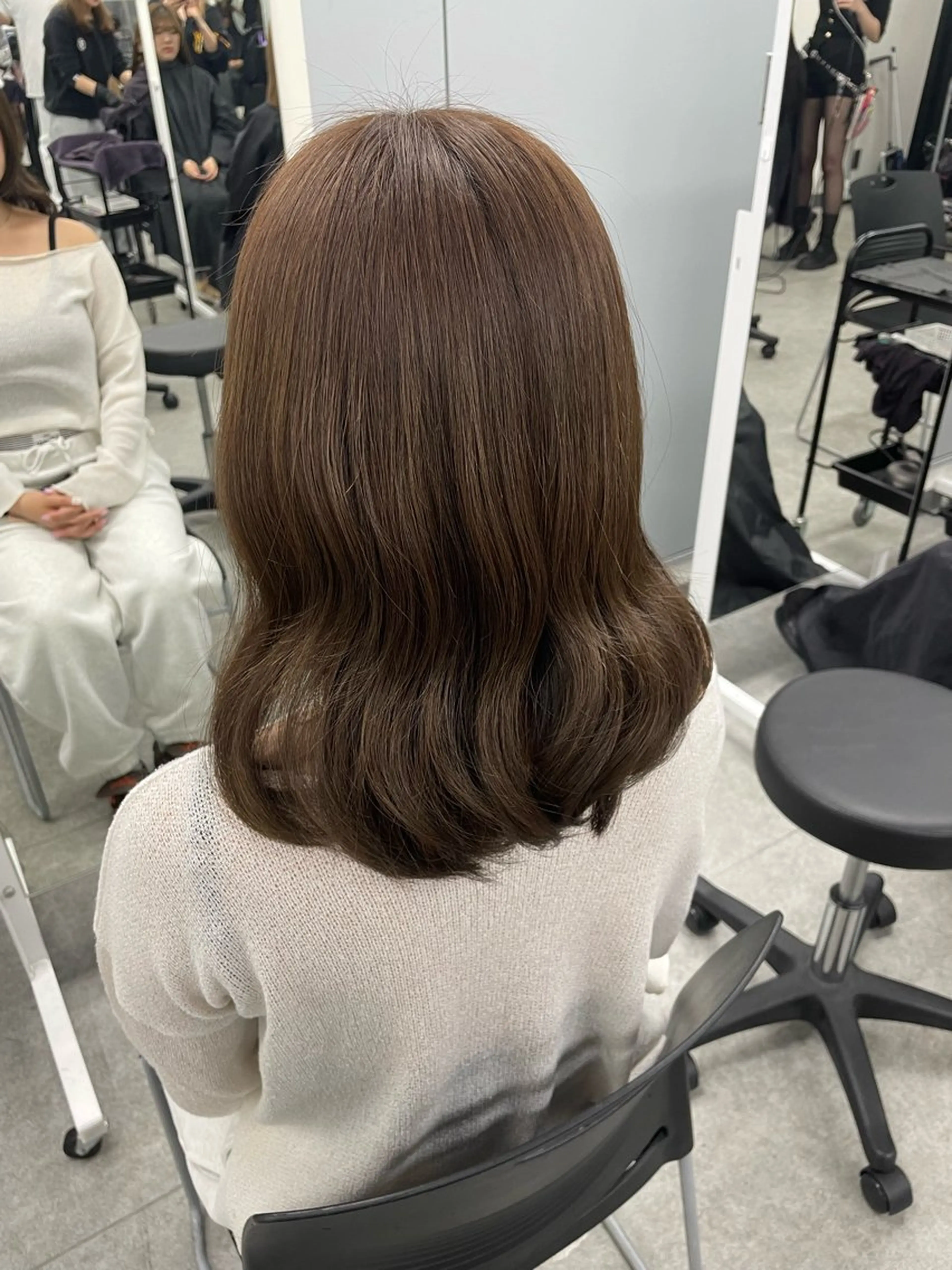 ミディアム カラー トレンド暖色ヘア🍒 miu🍒のヘアスタイル