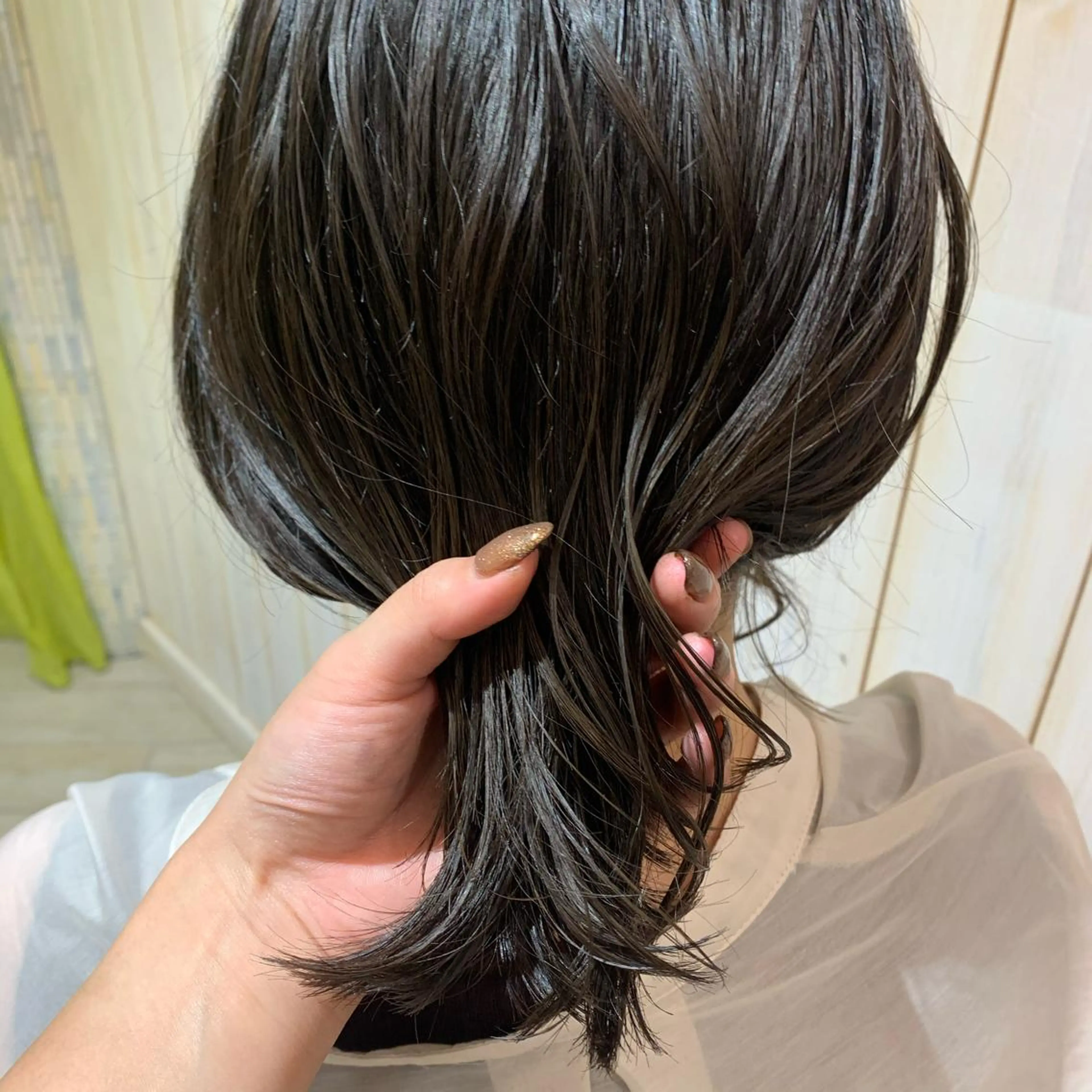 ミディアム 中井 茅佳のヘアスタイル