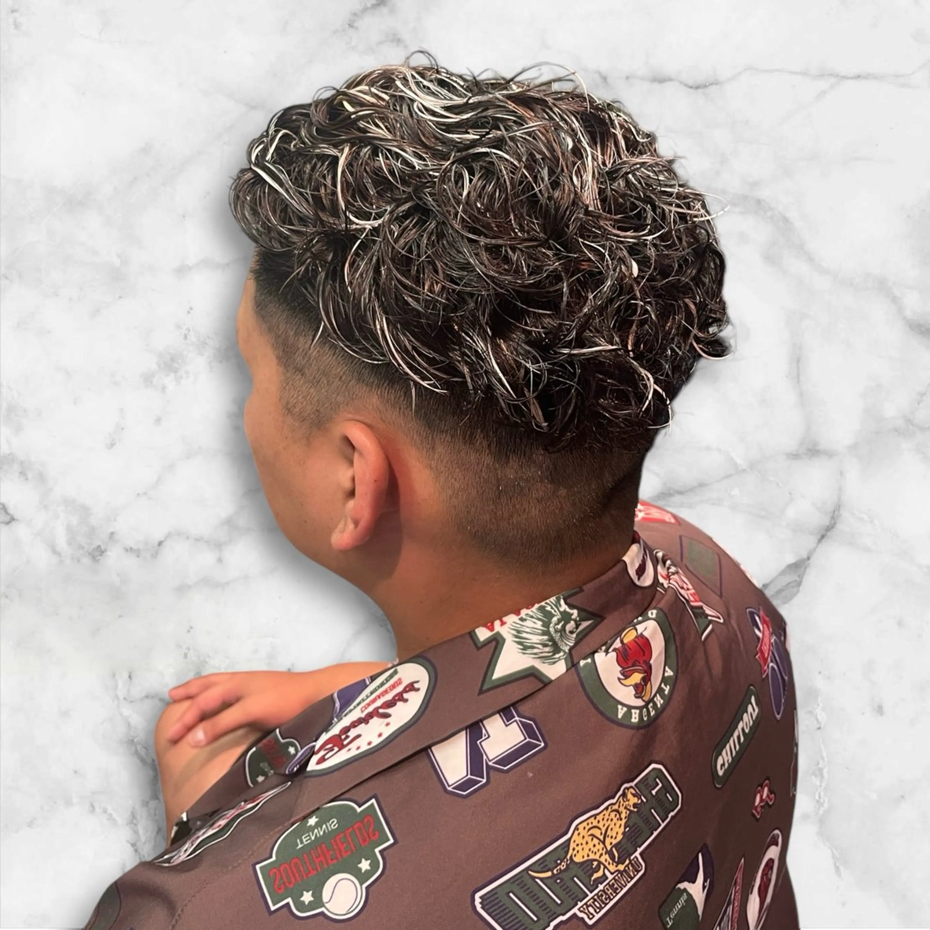 パーマ メンズ メンズパーマ セルバ所属・HIRORO ブリーチ/ハイトーンのヘアスタイル