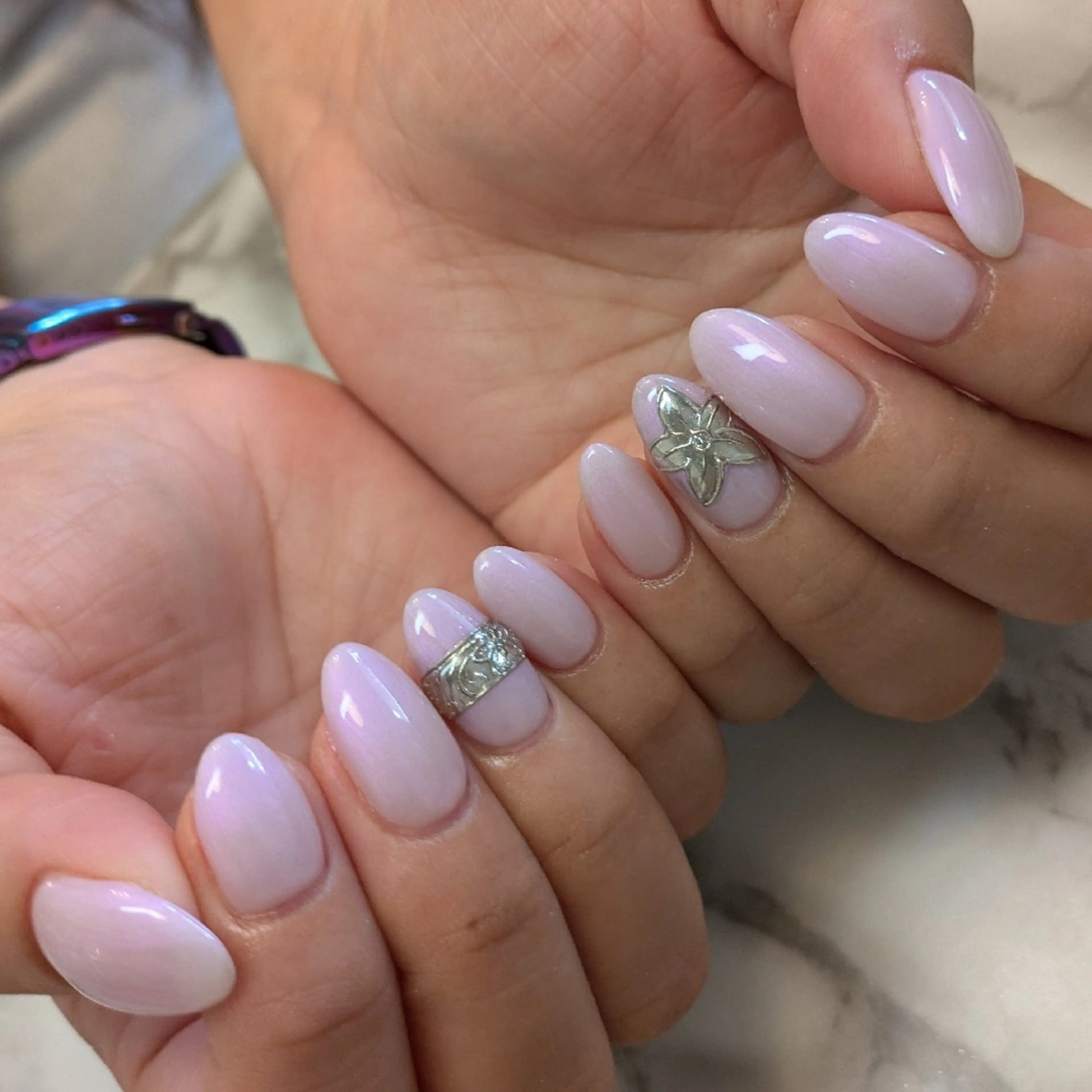 ネイル ジェヌインネイル 河内のネイルデザイン