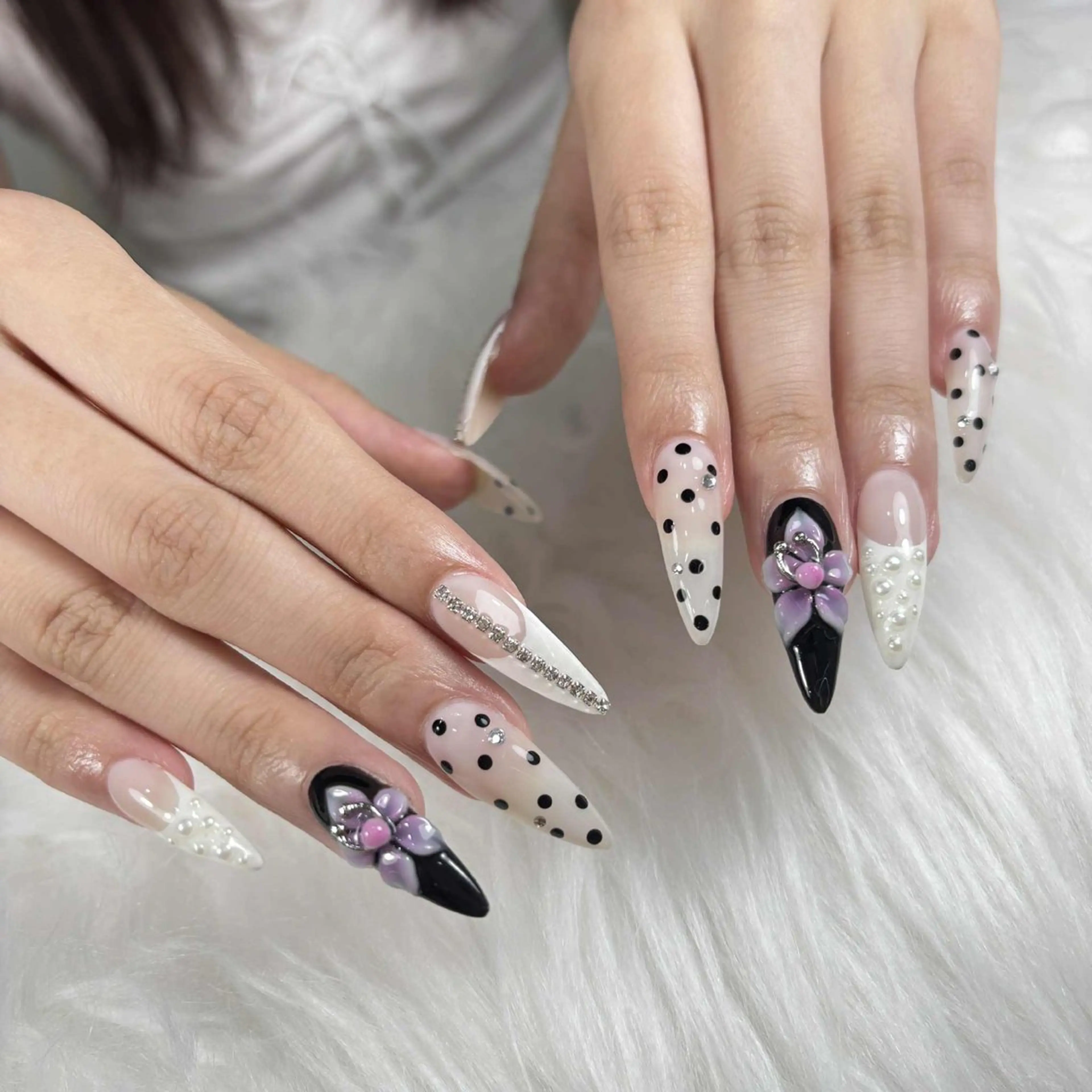 ネイル QUEENSNAIL STUDIOのネイルデザイン