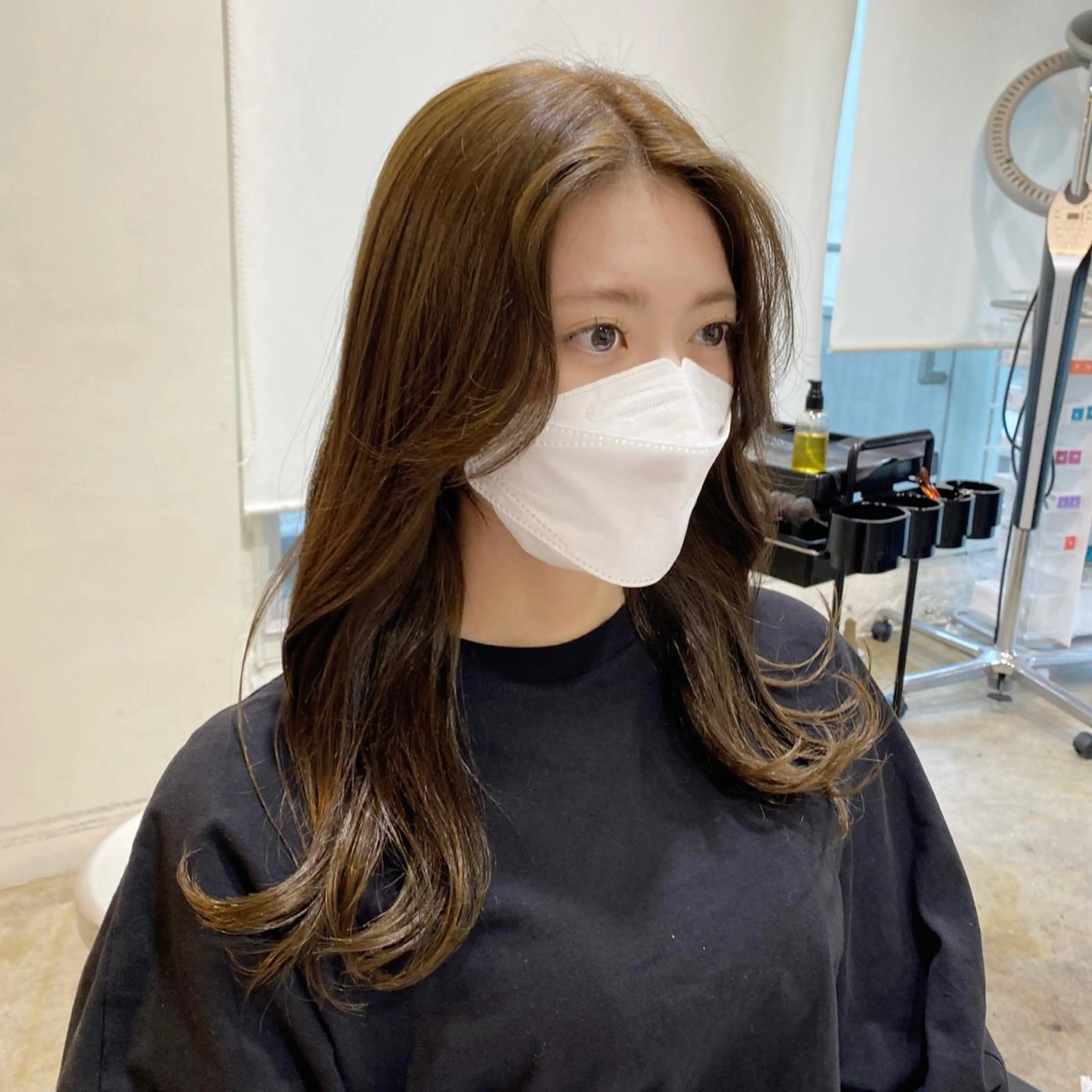 セミロング カラー ベージュカラー オリーブベージュ くびれヘア 顔周りカット カット ヘアカラー salowin渋谷kitaya park前所属・RIKA韓国ヘア/く びれヘア/上品カラーのヘアスタイル