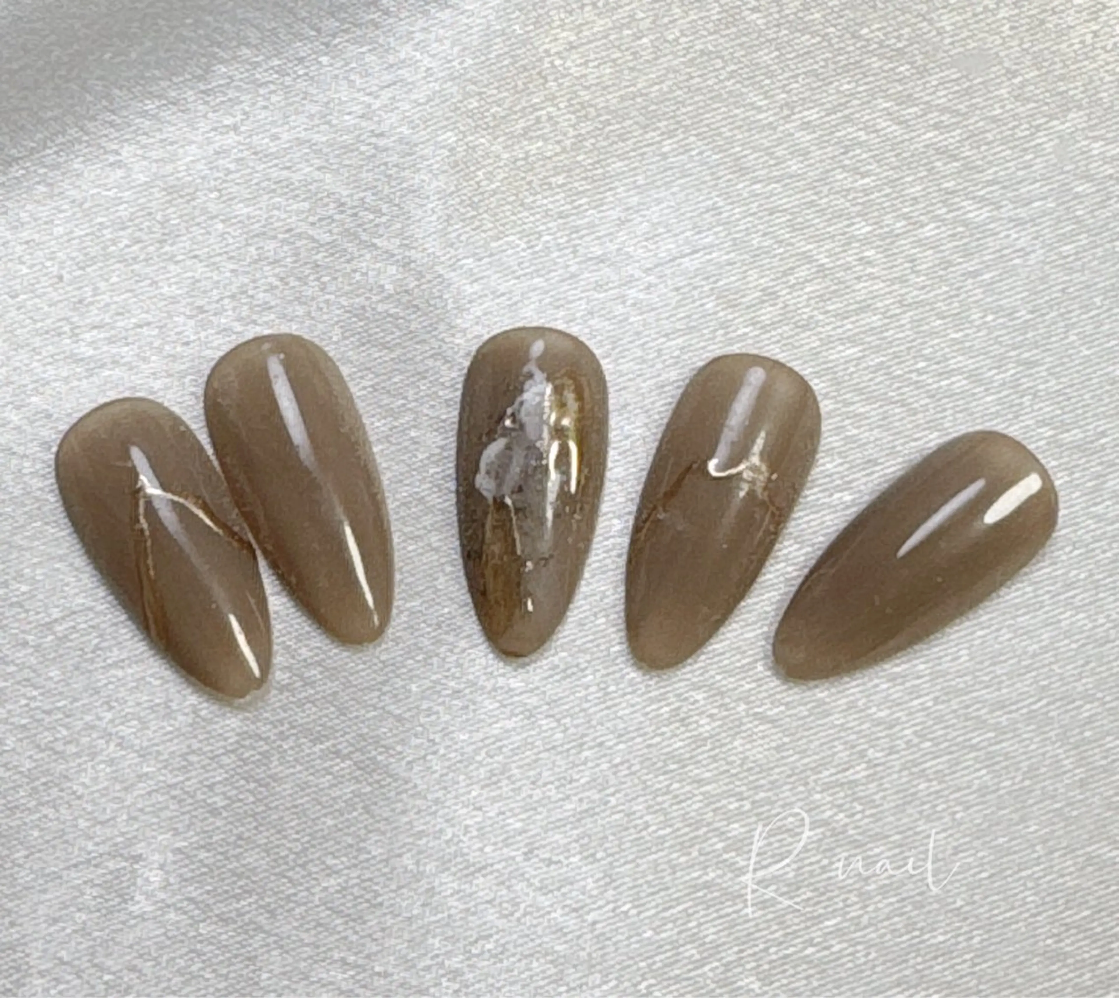 ネイル ハンドネイル 太田 汐音のネイルデザイン