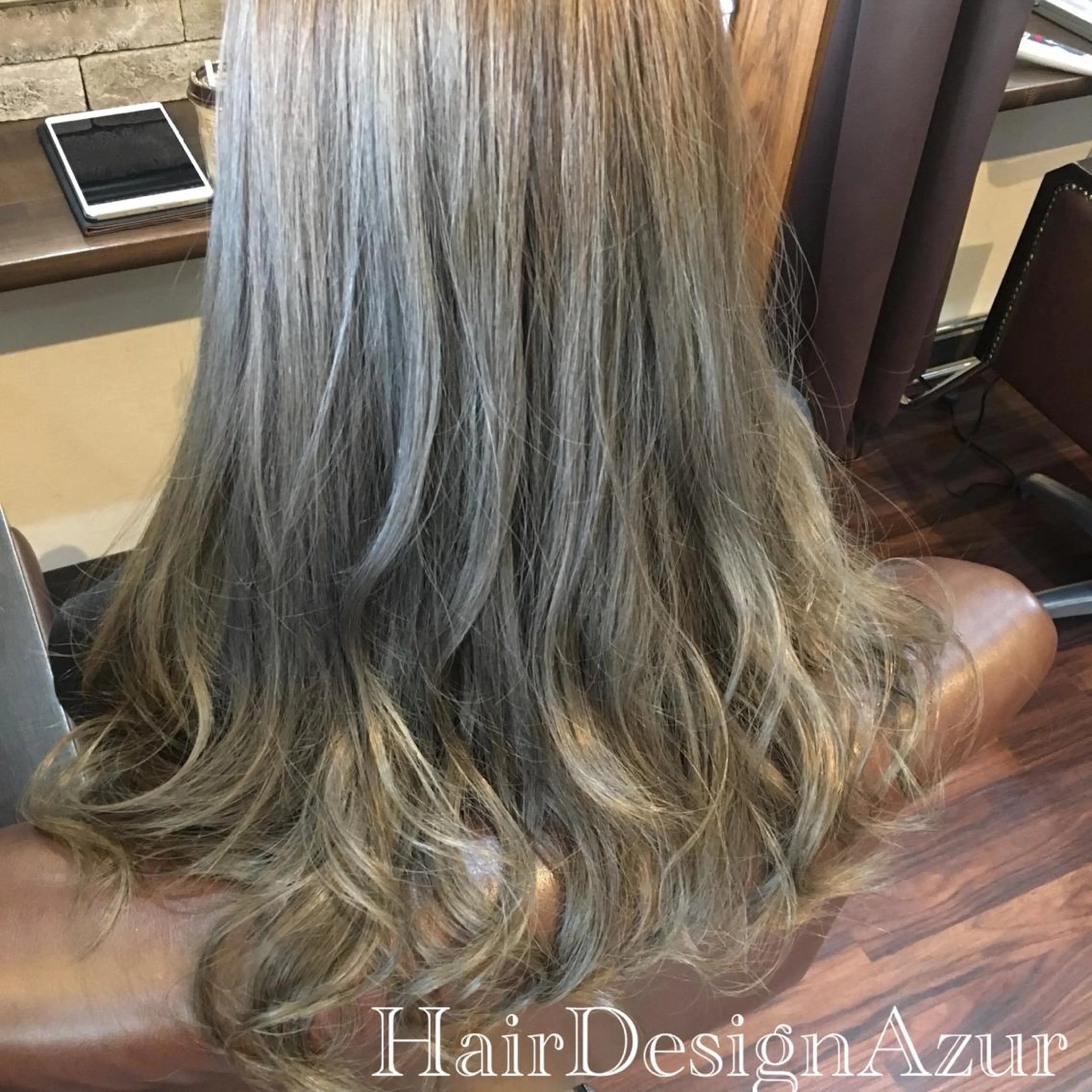 ロング カラー HairDesign Azurのヘアスタイル