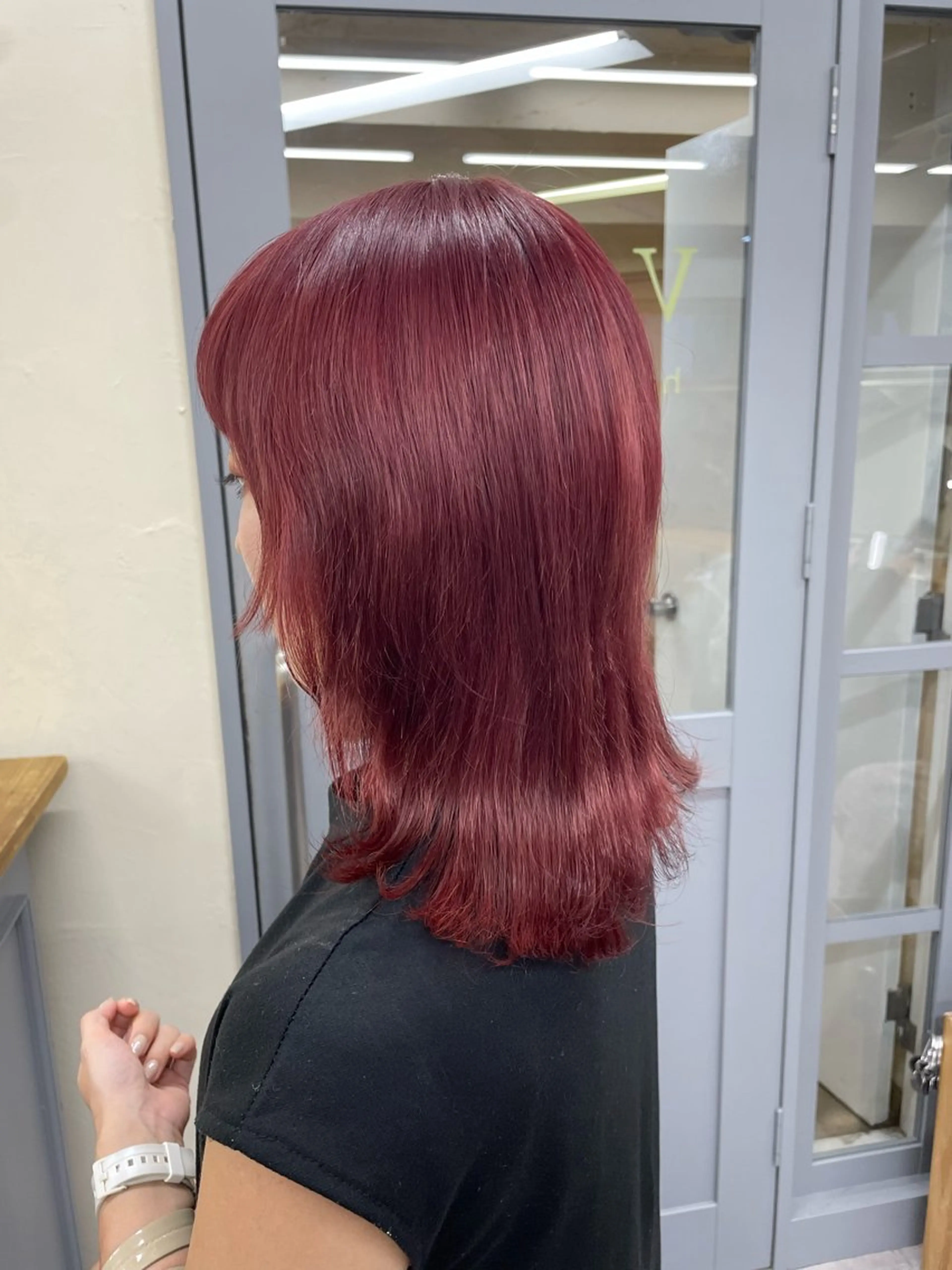 ミディアム カラー ウルフカットモデル 🧃Shionのヘアスタイル