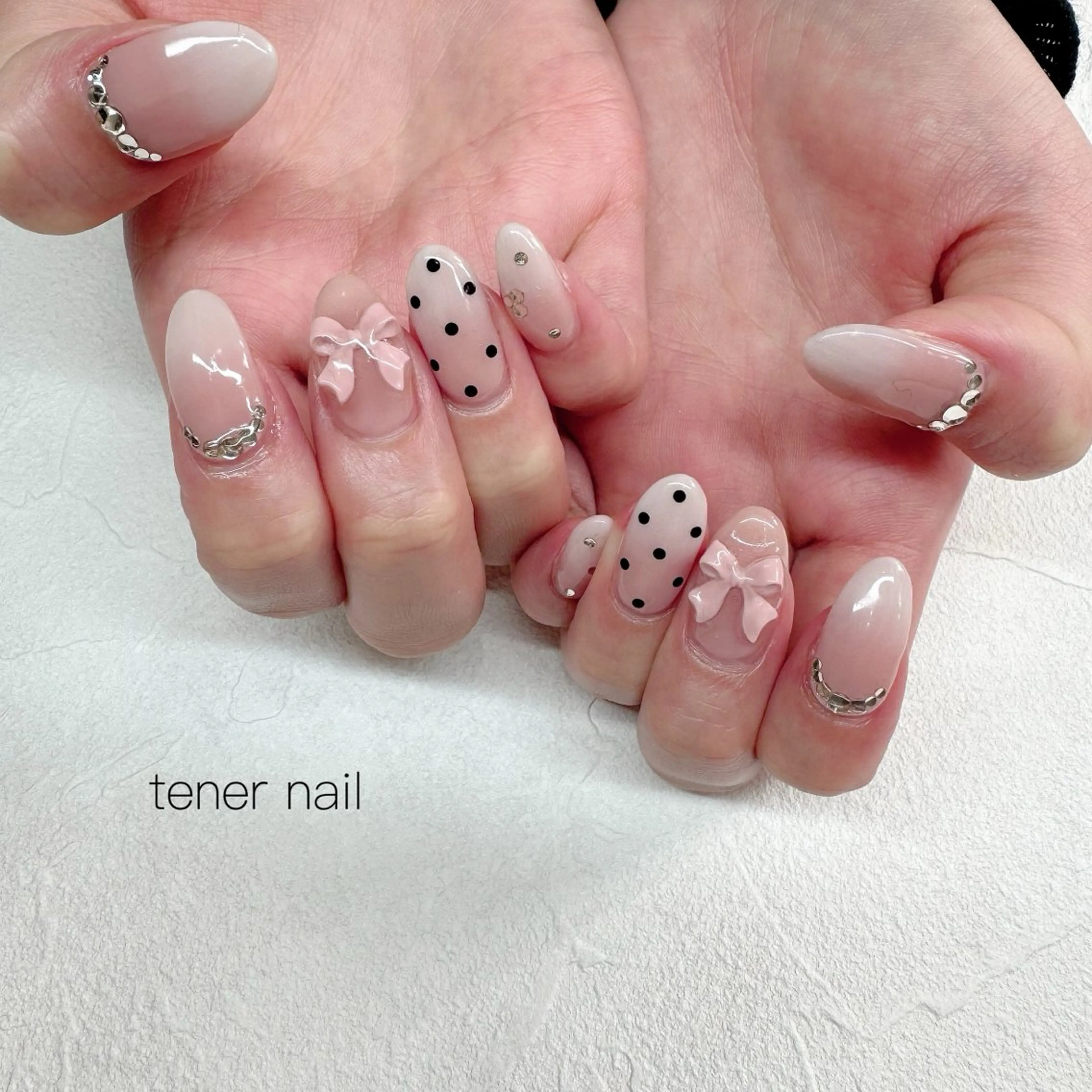 ネイル ドット リボン ハンドネイル tener  nail  テネルネイル所属・テネルネイル tener nailのネイルデザイン
