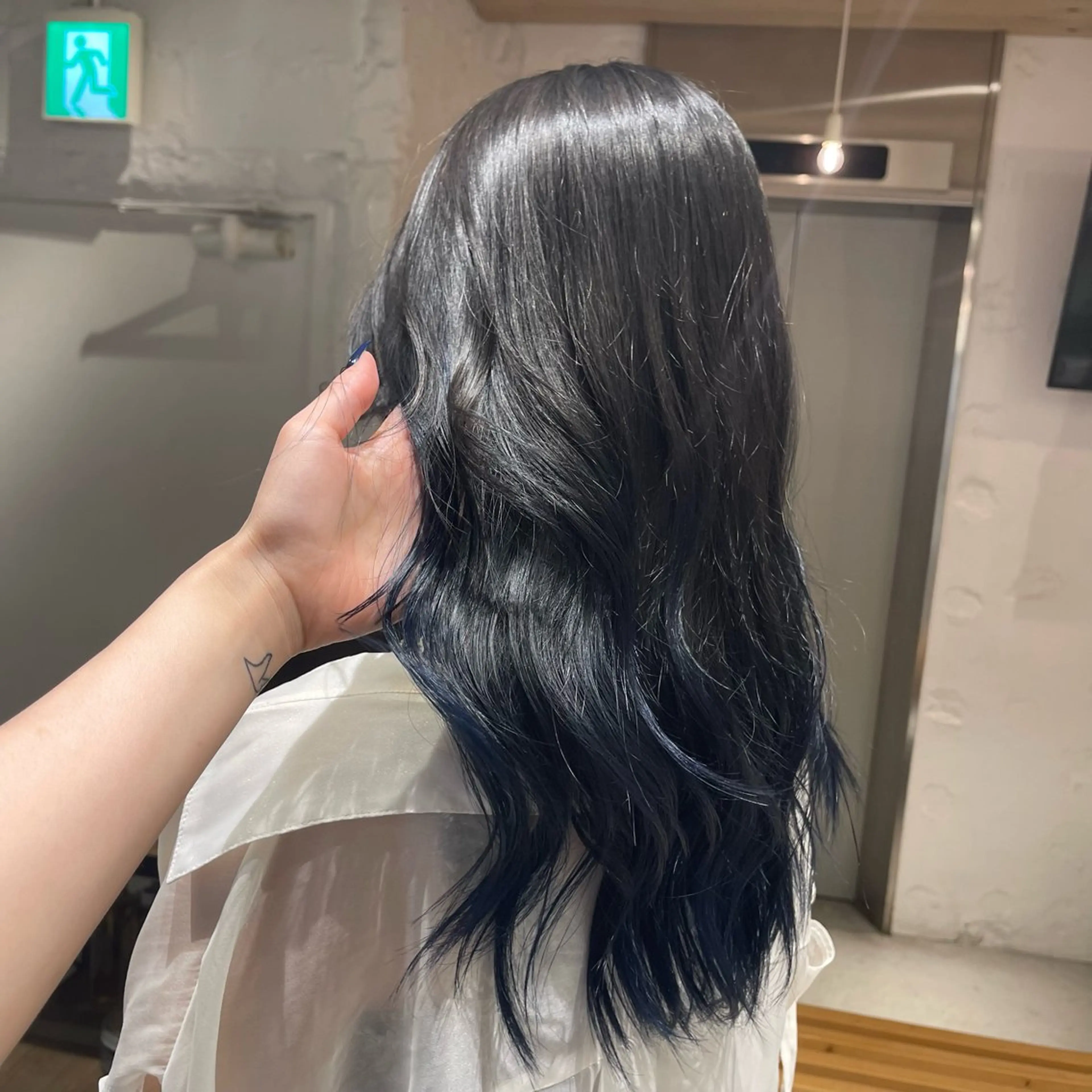 ロング カラー ヘアカラー トリートメント nameless miichiのヘアスタイル