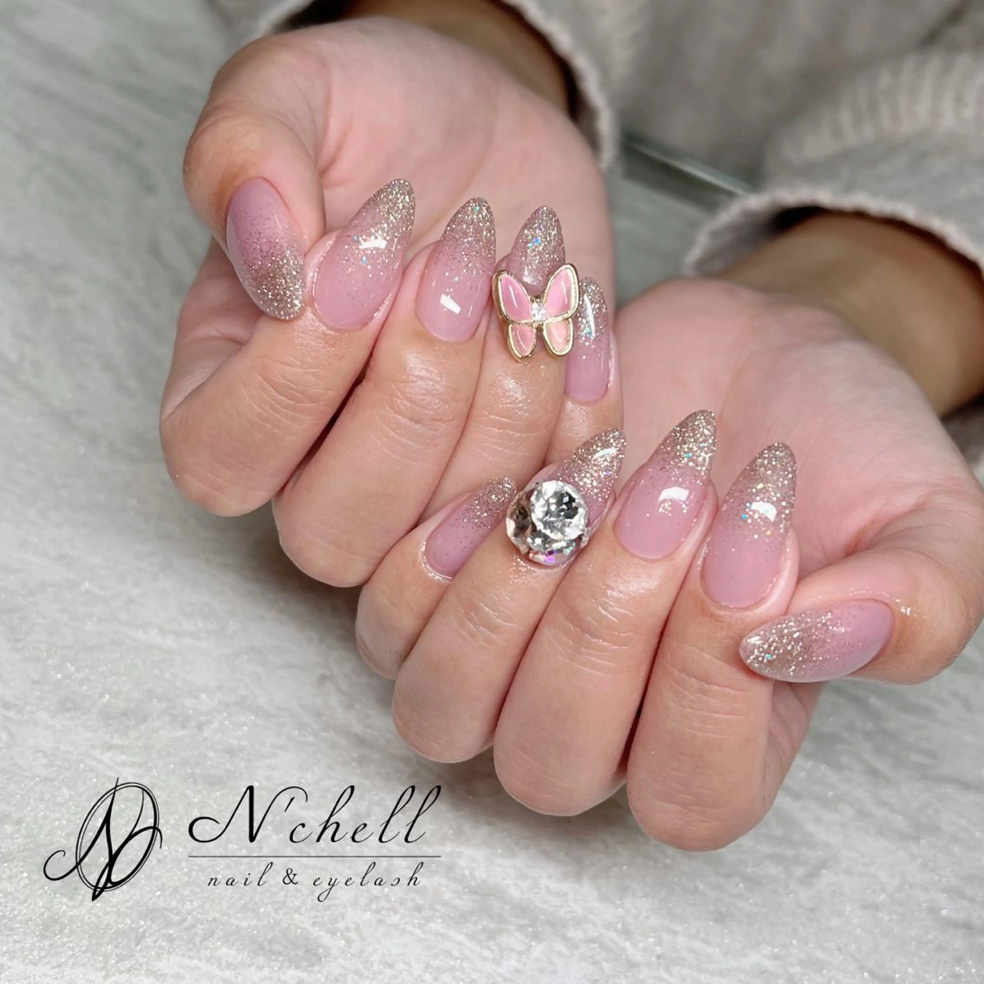 ネイル ラメ(グリッター) ハンドネイル Nailist Minekiのネイルデザイン