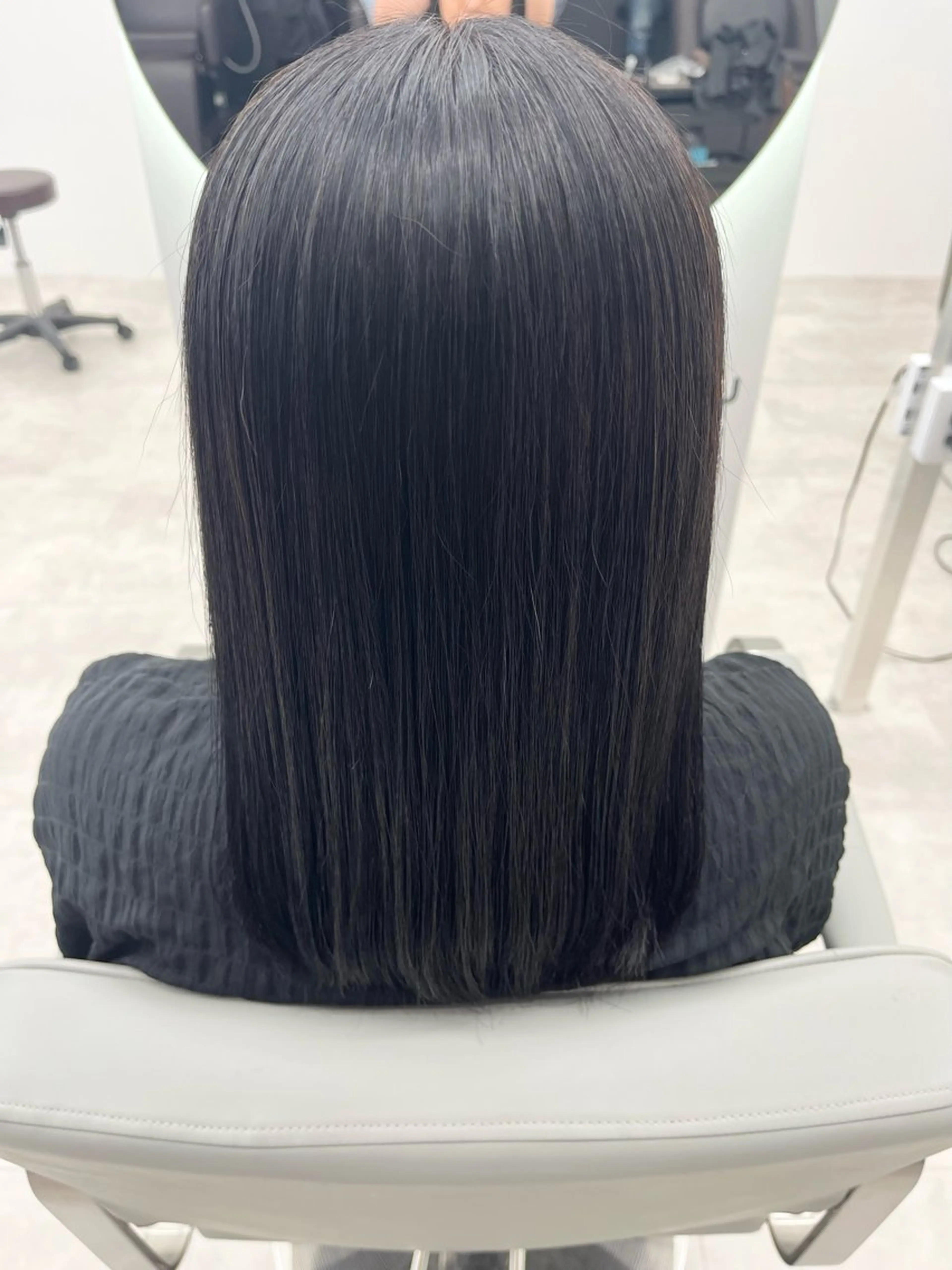 ミディアム 中山 都和のヘアスタイル