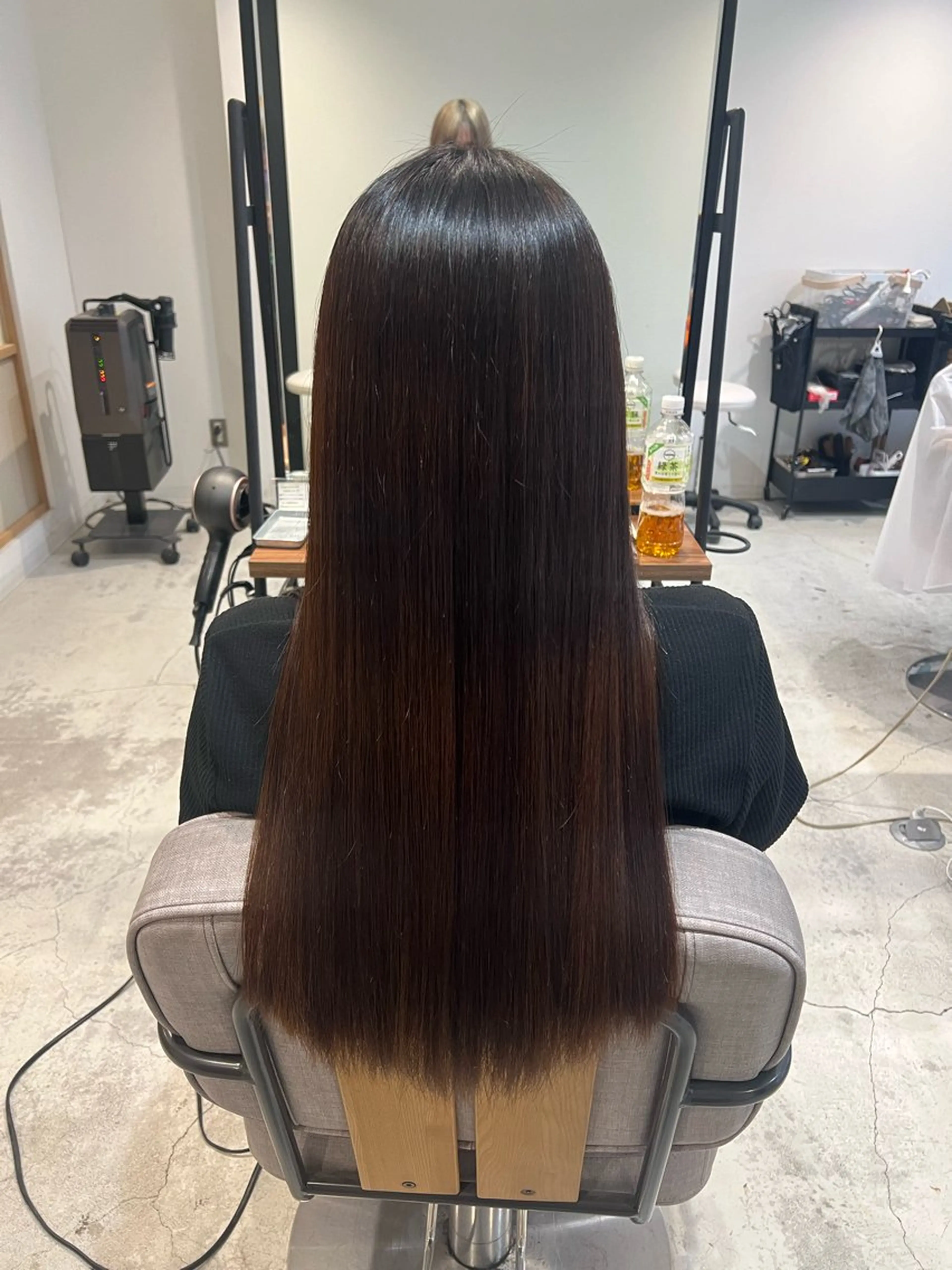 ロング パーマ 髪質改善 縮毛矯正 ストレートパーマ トリートメント 🦋寒色カラー/透明 感カラー🦋 レイナのヘアスタイル