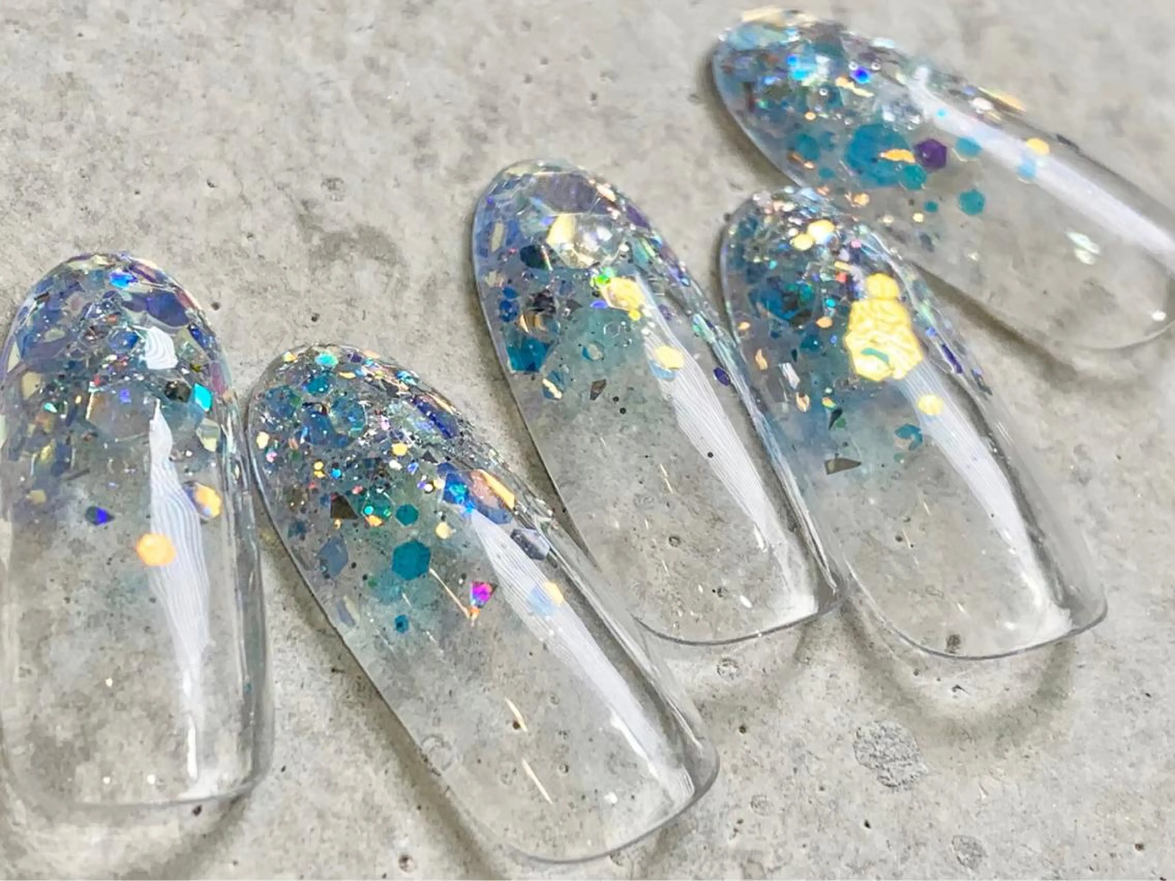 【再来】【ハンド】【ジェルネイル】ワンカラー・ラメグラデーション／オフ・ケア別途の写真