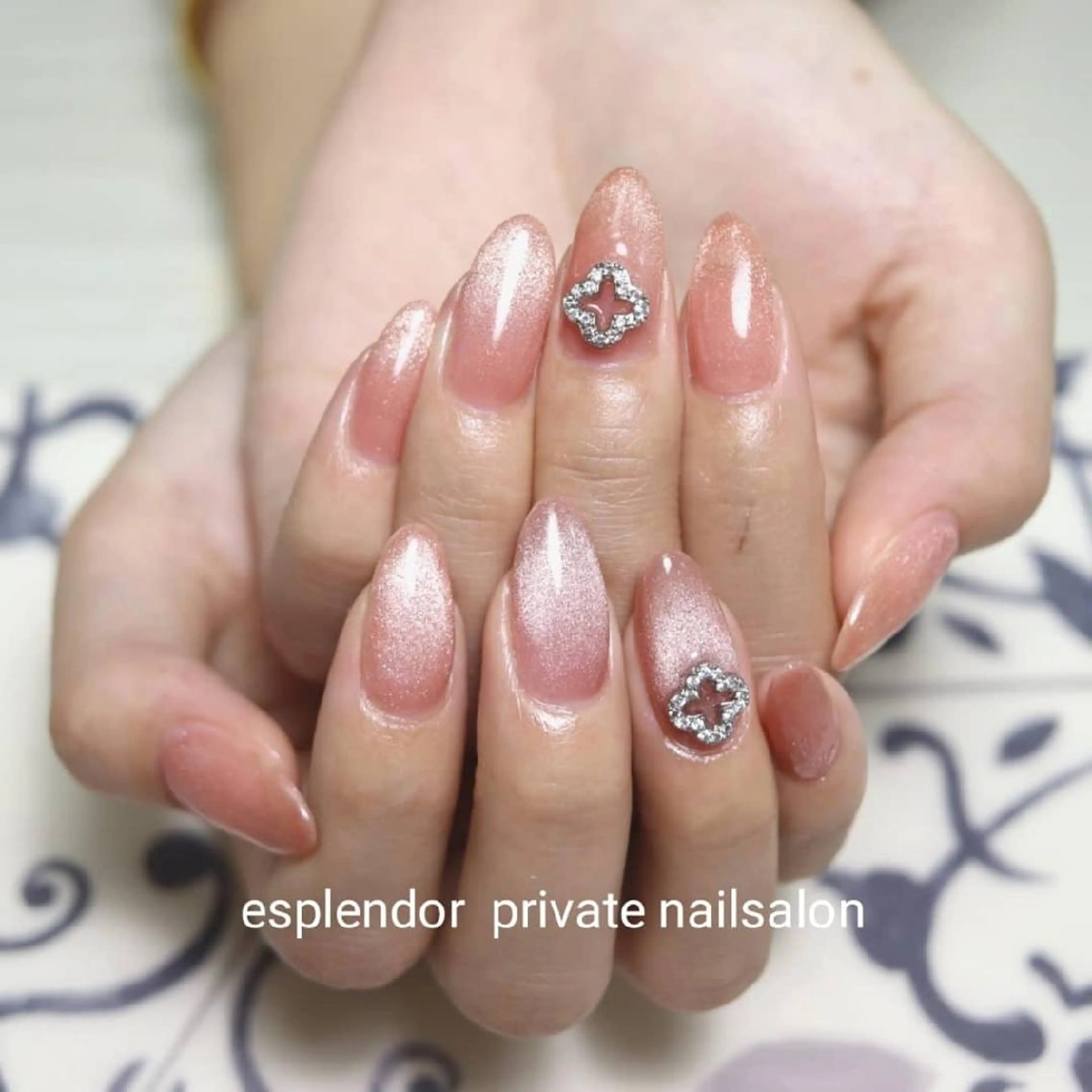 ネイル フットネイル マグネットネイル おそろいネイル 持ち込み esplendor  エスプレンドル所属・esplendor  エスプレンドルのネイルデザイン