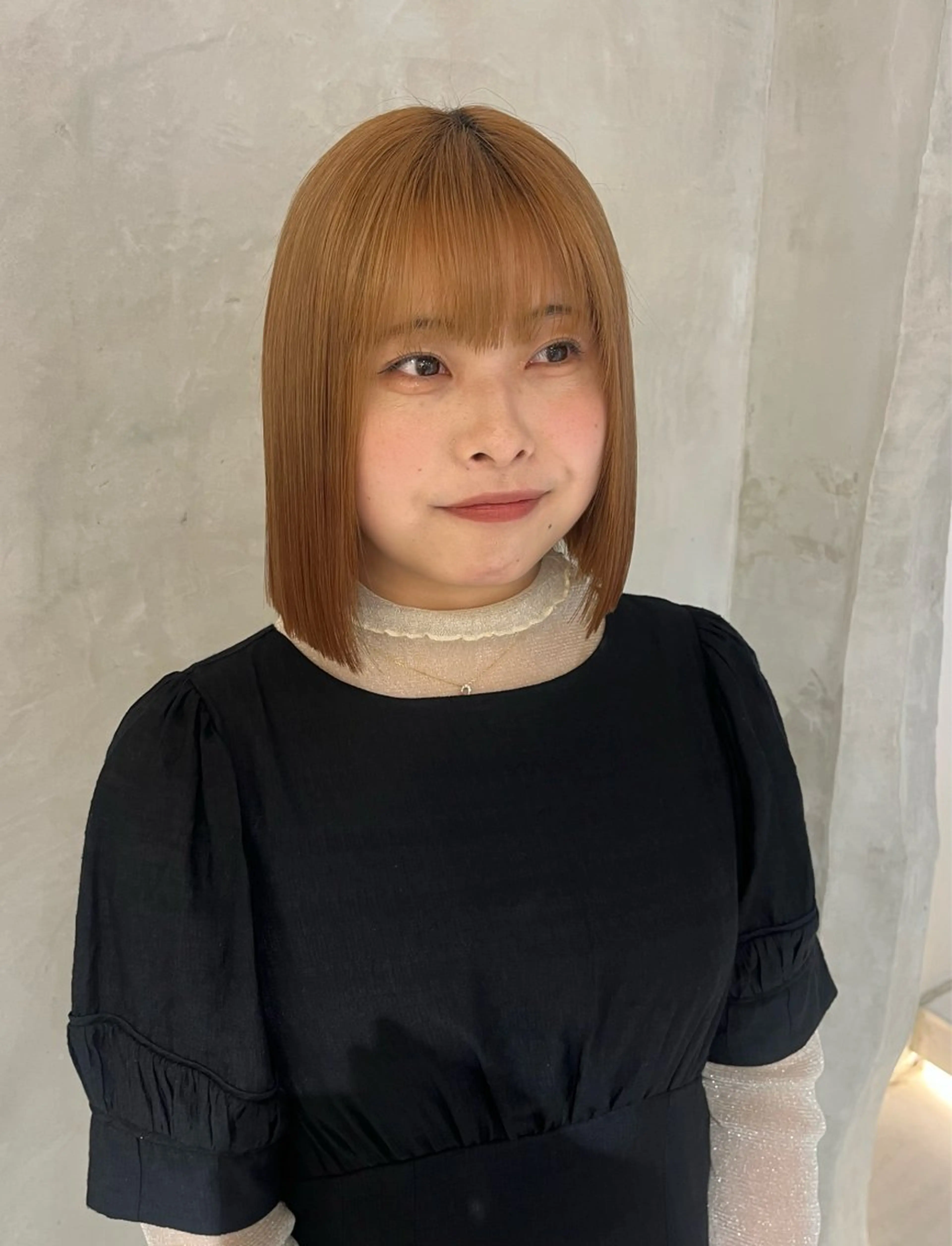 ミディアム カラー 切りっぱなしボブ ボブ カット ヘアカラー トリートメント effect横浜所属・切りっぱなしボブ/ 艶カラー/綾莉のヘアスタイル