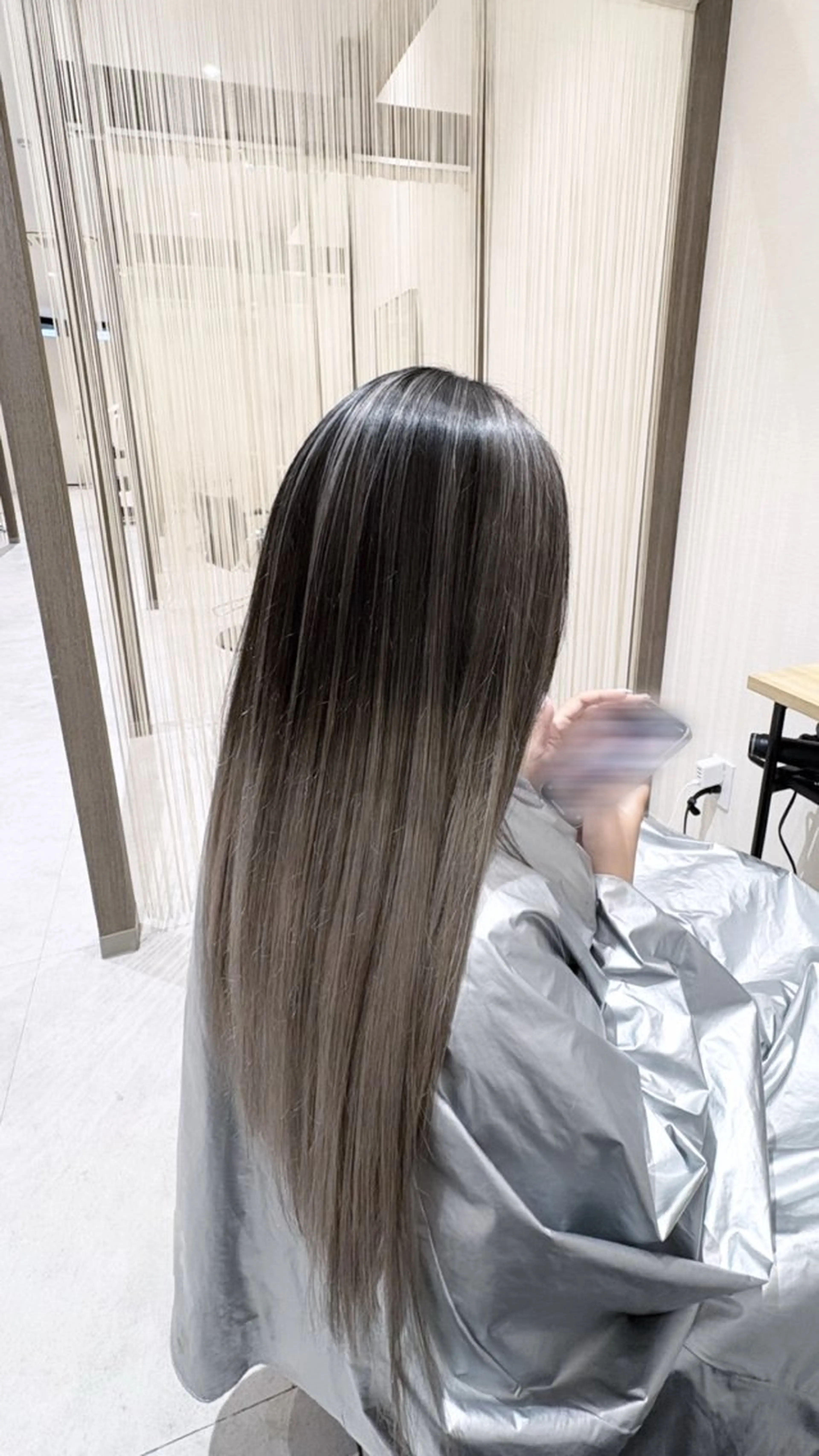 ロング カラー バレイヤージュ デザインカラー レイヤーカット ヘアカラー EIGHT HANDA所属・デザイン/ワンカラー 🌻古澤 雅のヘアスタイル