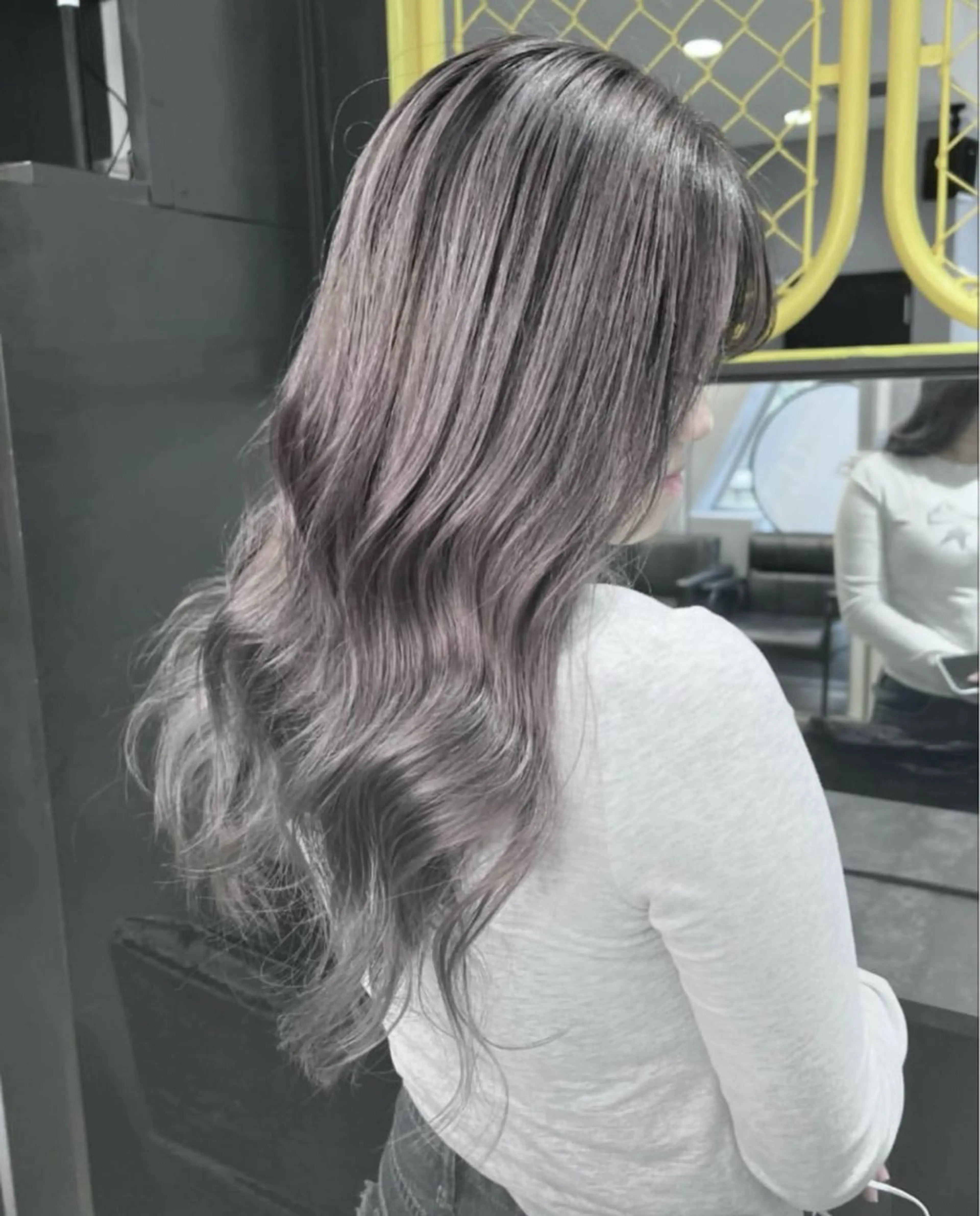 ロング カラー ヘアカラー GiseL アンリのヘアスタイル