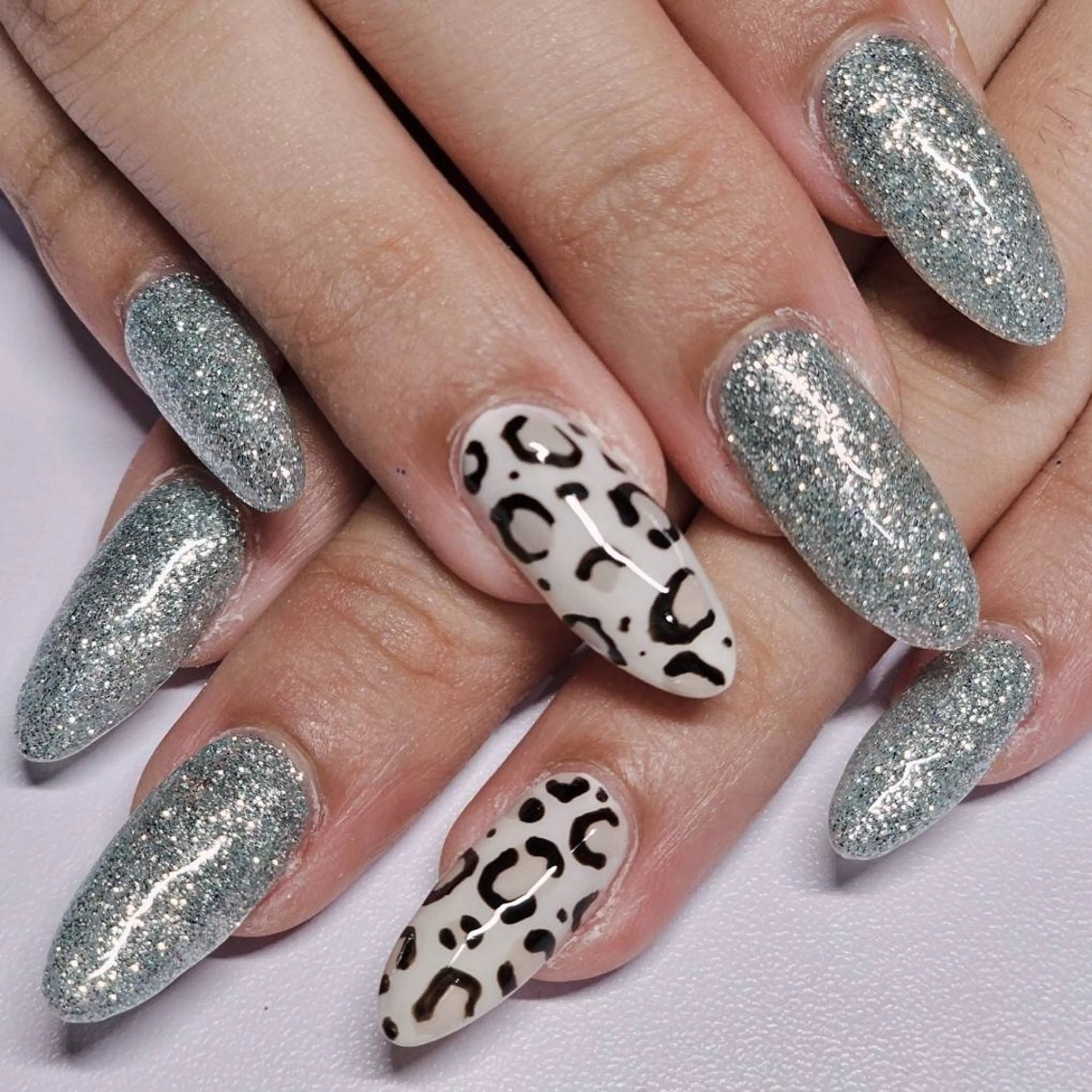 ネイル アートネイル ラメ(グリッター) 水色 ハンドネイル よしだ ひろきのネイルデザイン