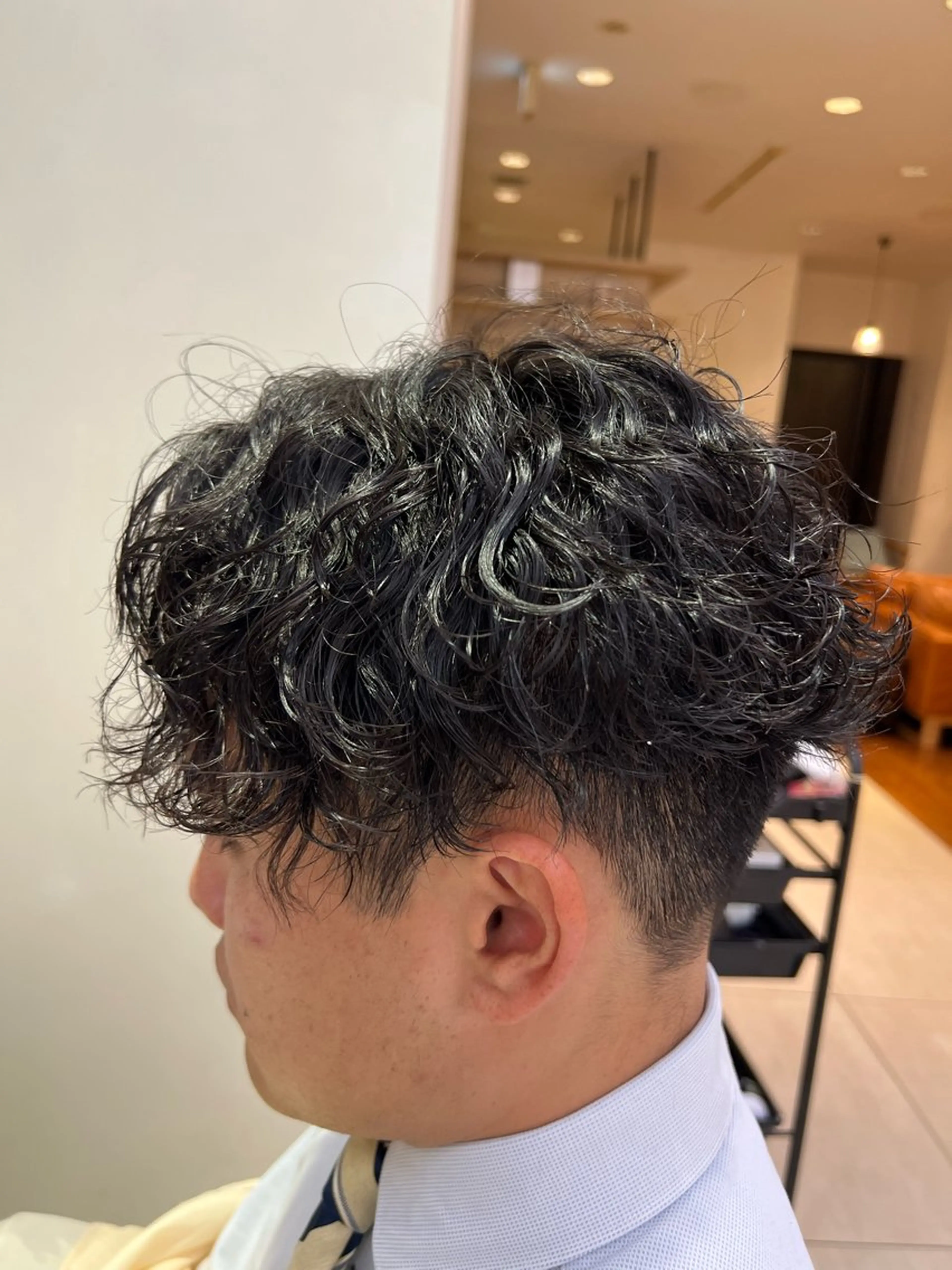 ショート メンズパーマ 岩成健志郎のヘアスタイル