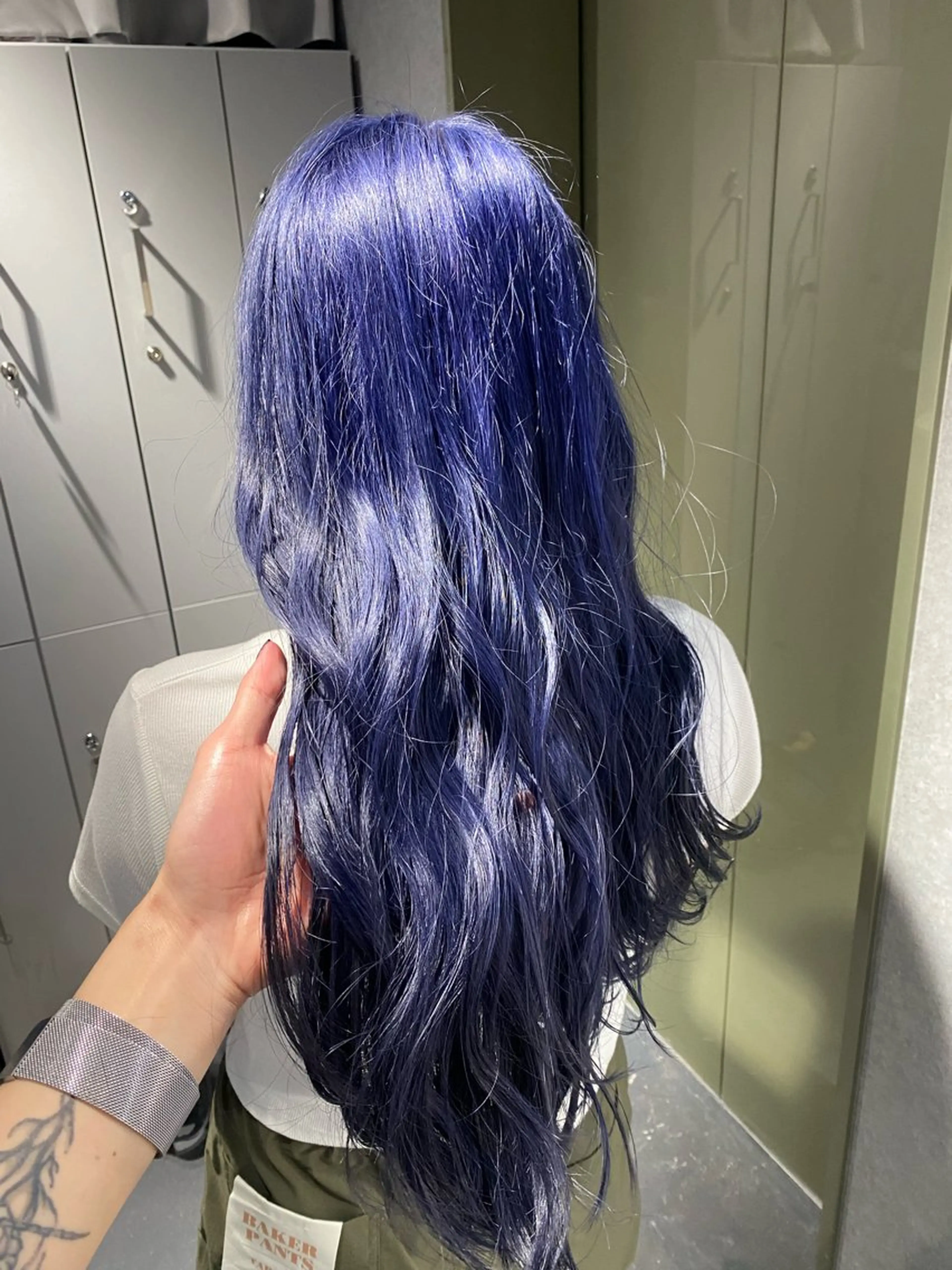 ロング カラー ブルーカラー ネイビーカラー ヘアカラー トリートメント rilas博多所属・博多JYUI/ウルフ ハイトーン/デザインのヘアスタイル