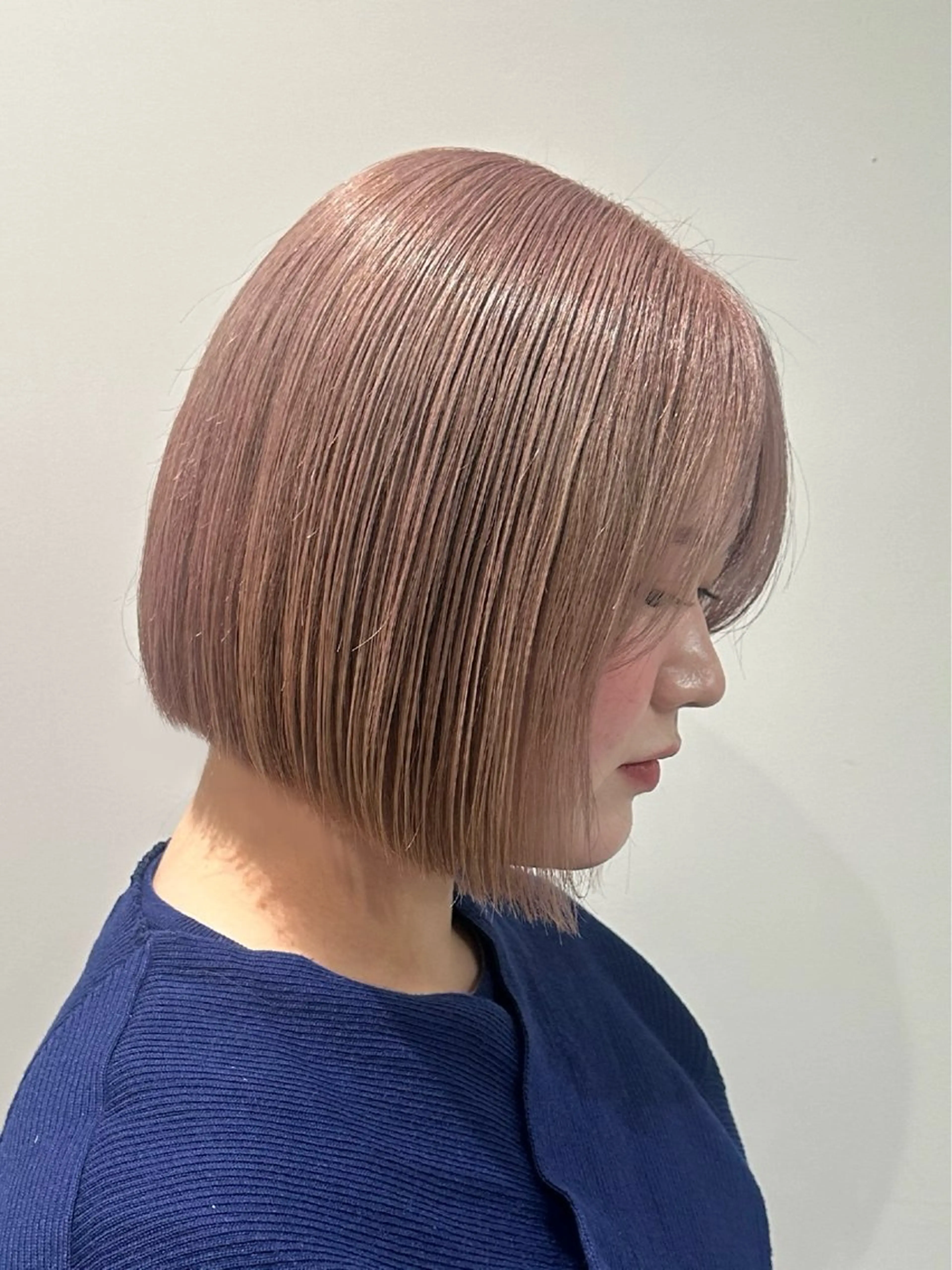 ショート ボブ カット ヘアカラー Mio｜ぱつっとボブ ｜髪質改善ストレートのヘアスタイル