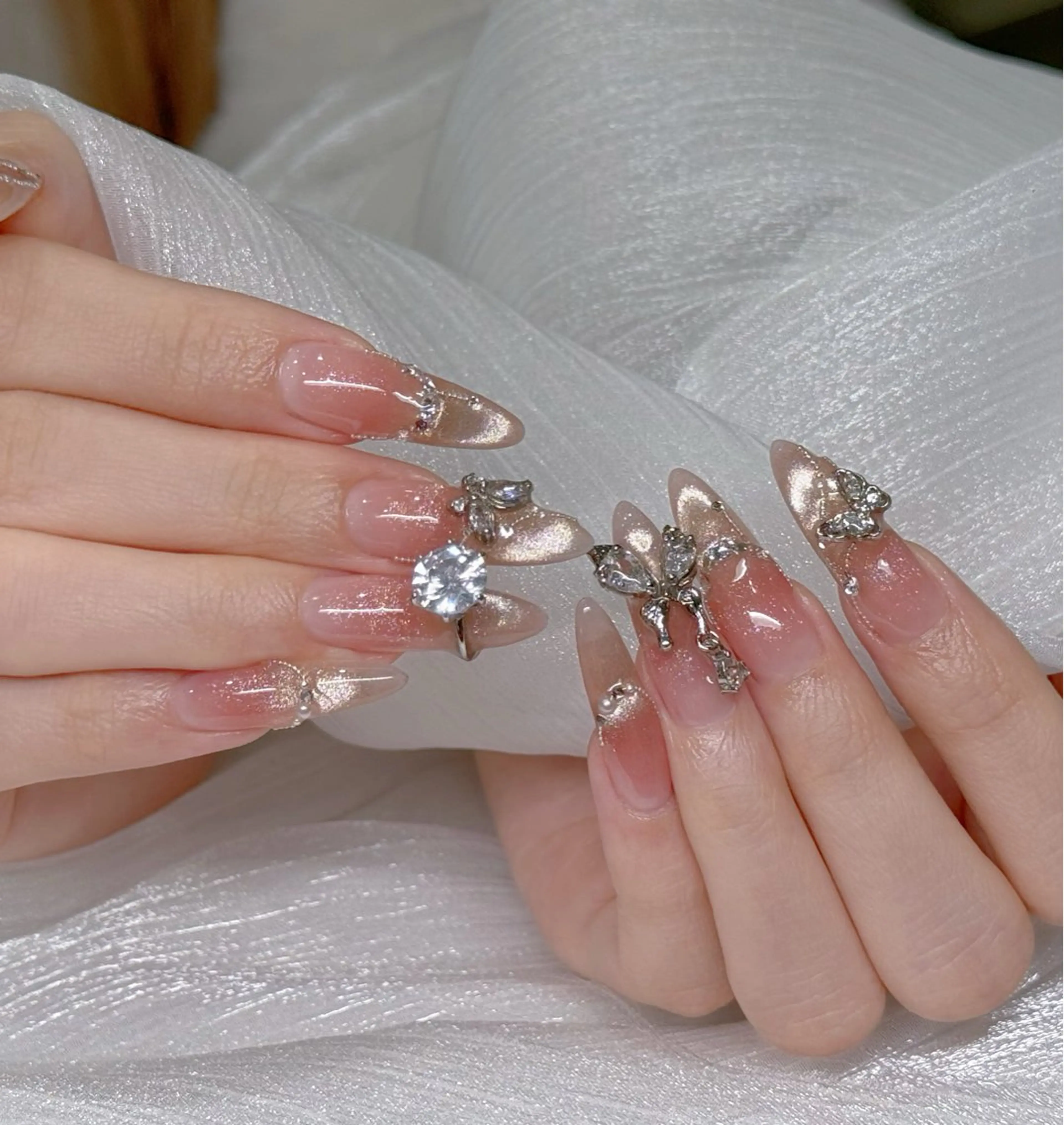 ネイル ハート ニュアンスネイル ワンカラーネイル シンプルネイル バレンタイン ハンドネイル MILO 168 池袋のネイルデザイン