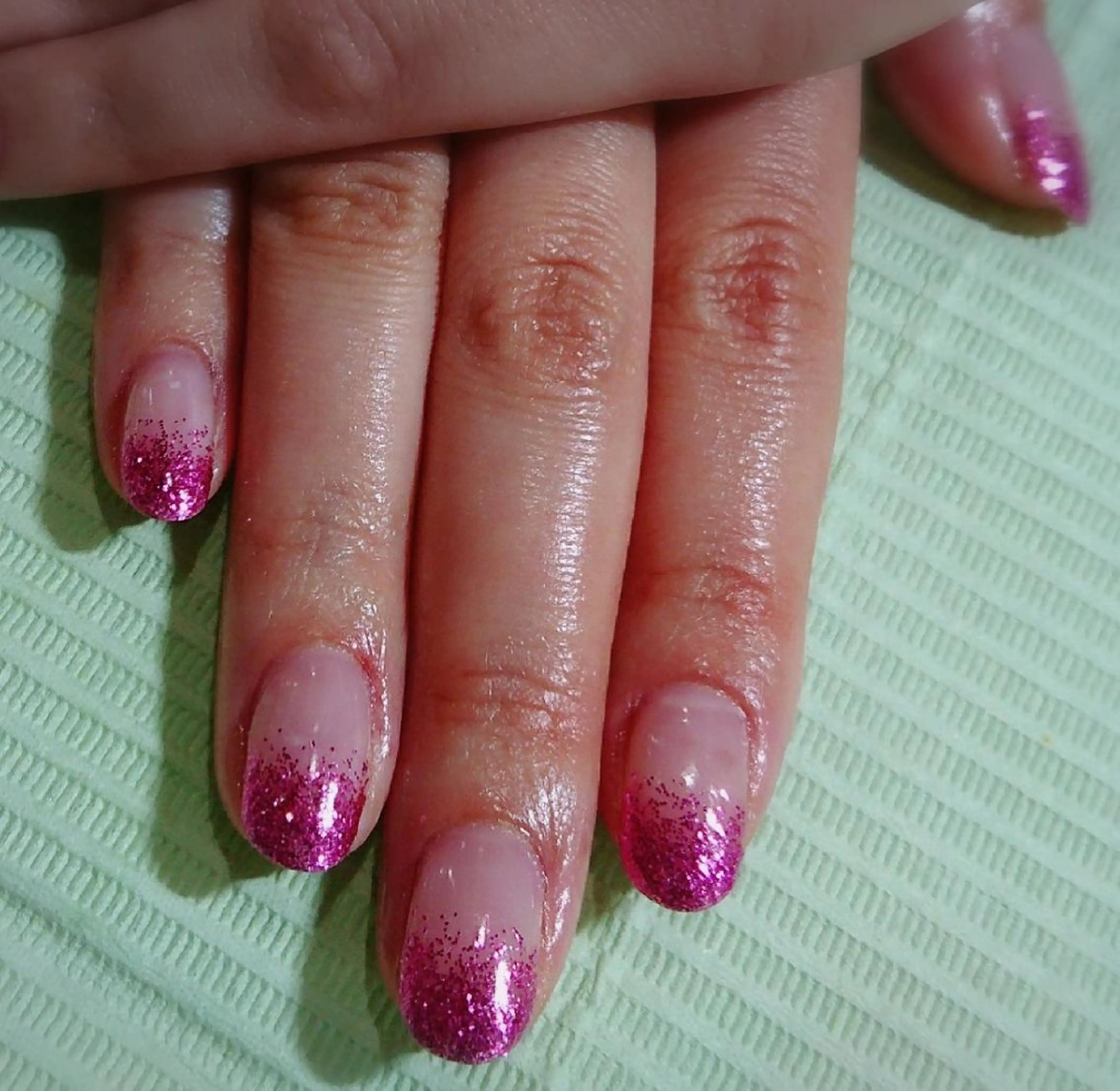 ネイル ピンク パープル ラ・クレア所属・井川 佳奈のネイルデザイン