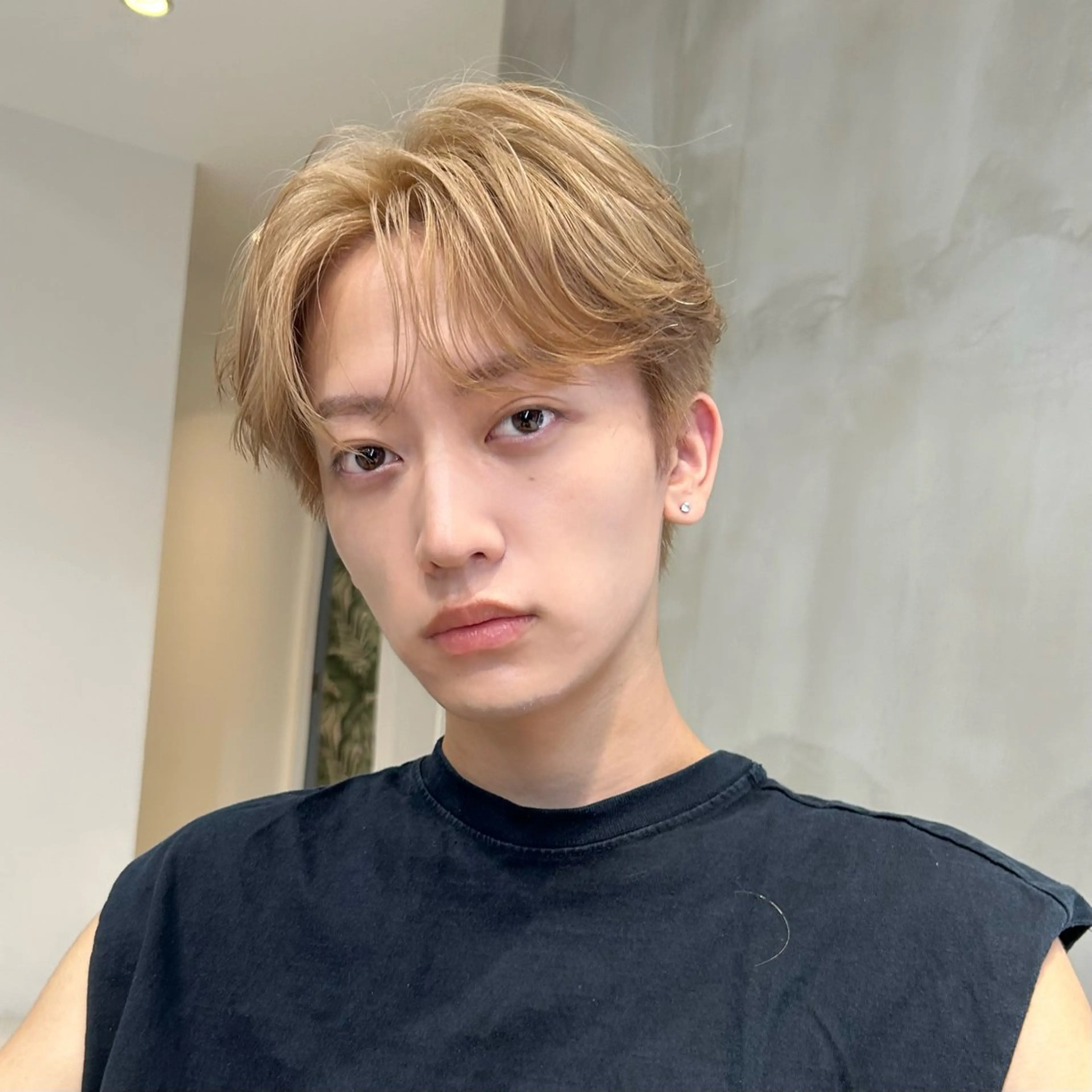 ショート カラー メンズ カット ヘアカラー 岡田大志🇰🇷 中/韓メンズヘアのヘアスタイル