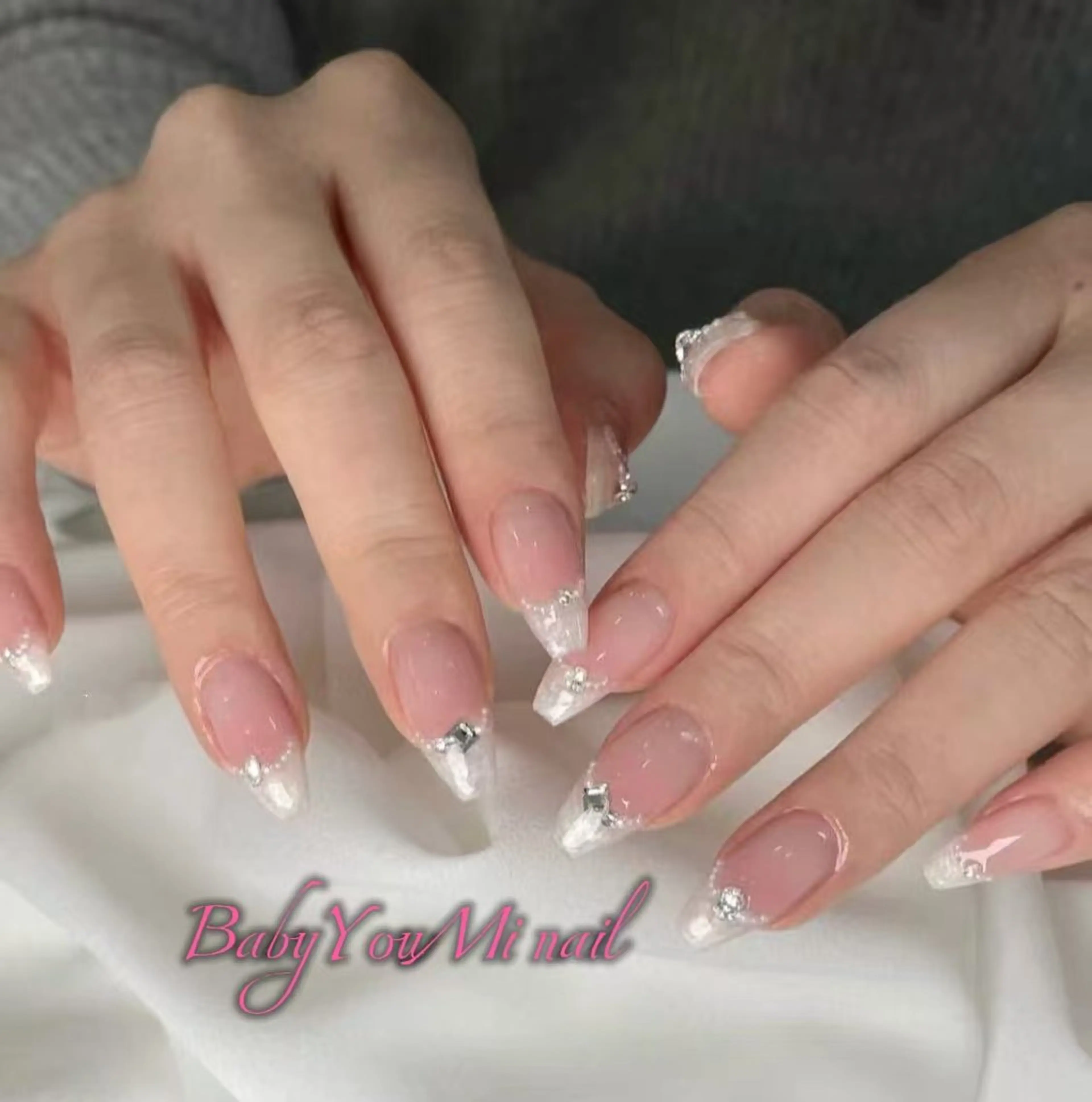 ネイル オーロラネイル フラワーネイル フットネイル フレンチネイル ジェルネイル ハンドネイル BabyYouMi ねねのネイルデザイン