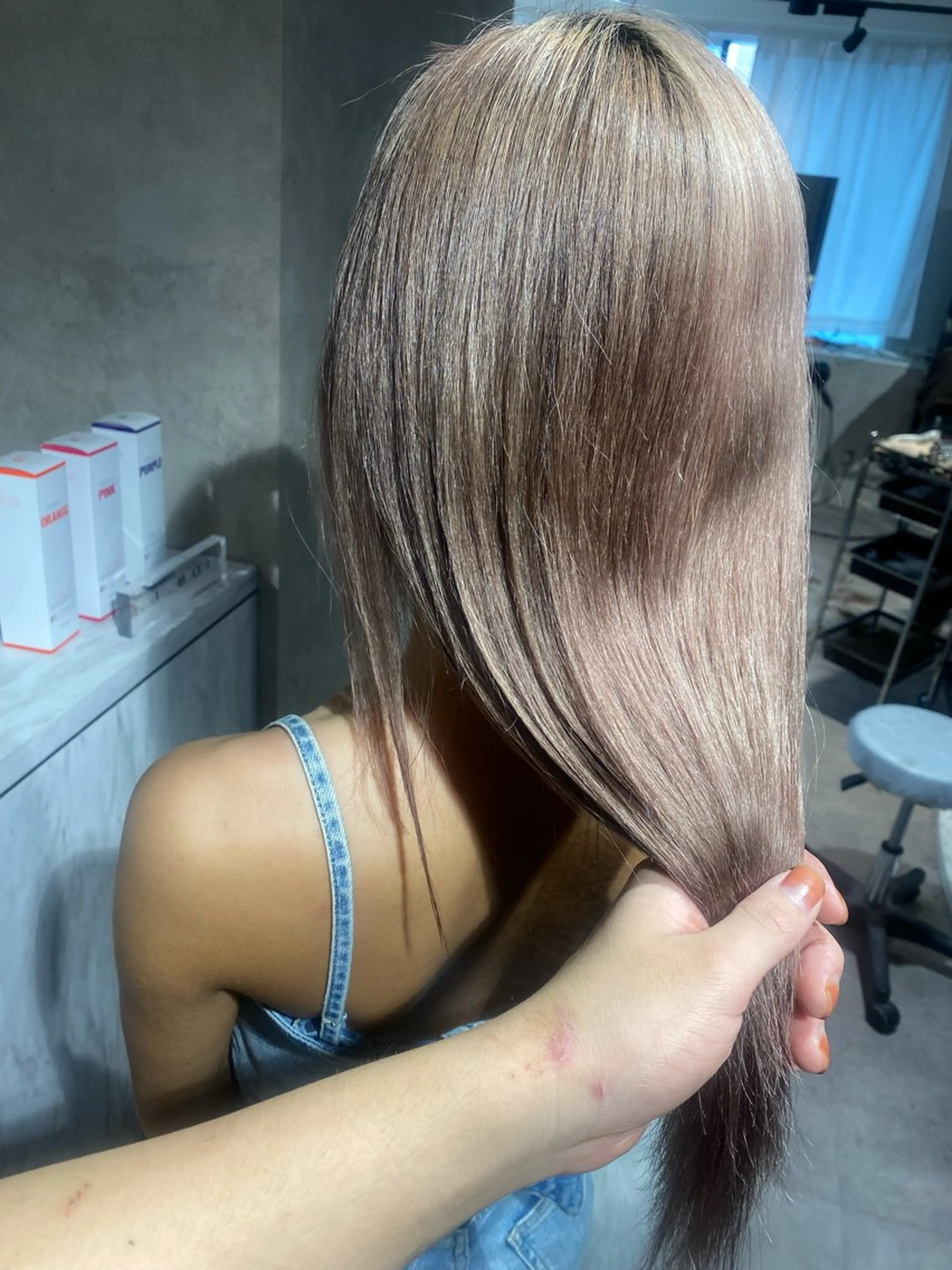 カラー ベージュカラー ブリーチ ハイトーンカラー ヘアカラー ヘアセット Seleneコウキ ブリーチ/ハイトーンのヘアスタイル