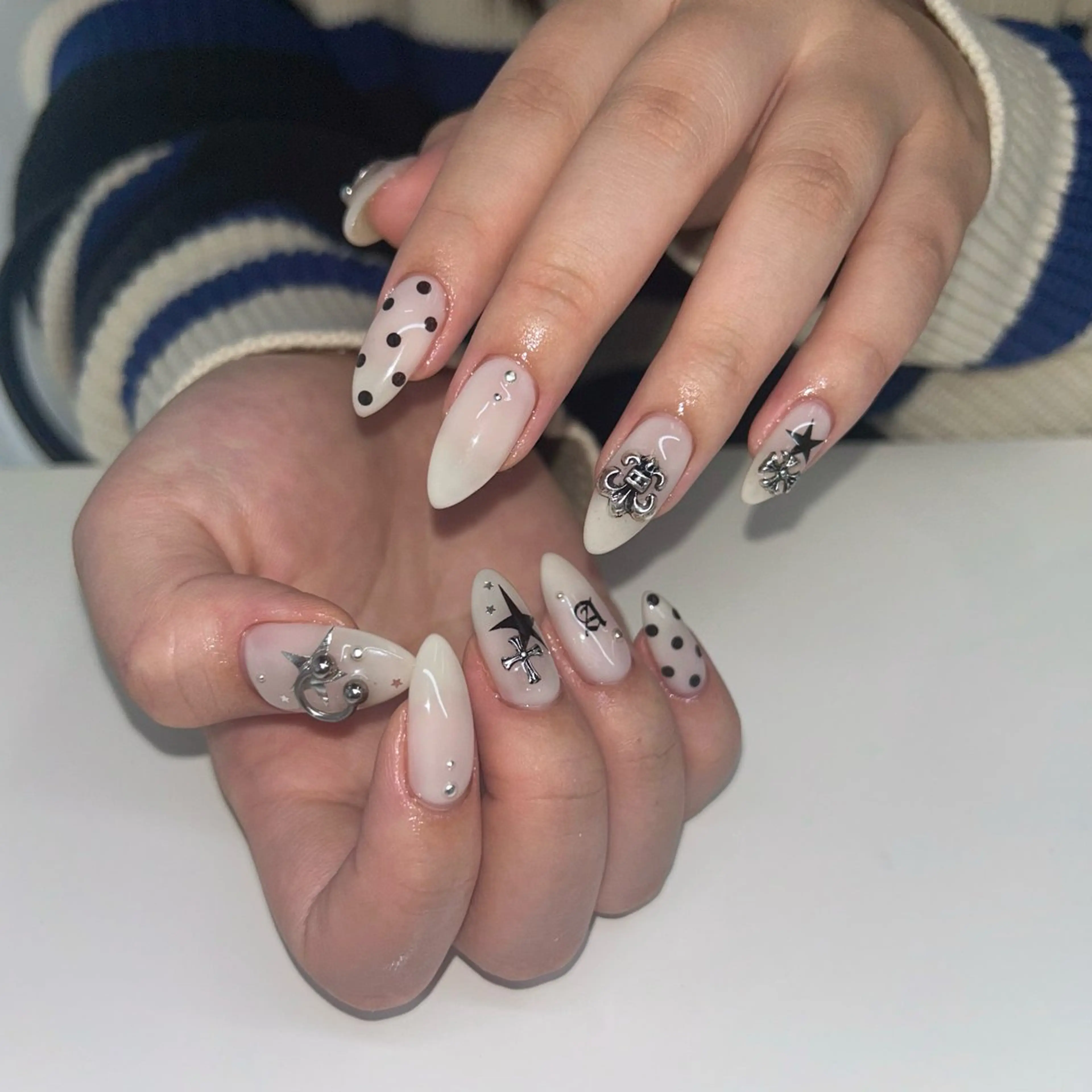 ネイル ハンドネイル mark by 7 LOOKS yukaのネイルデザイン