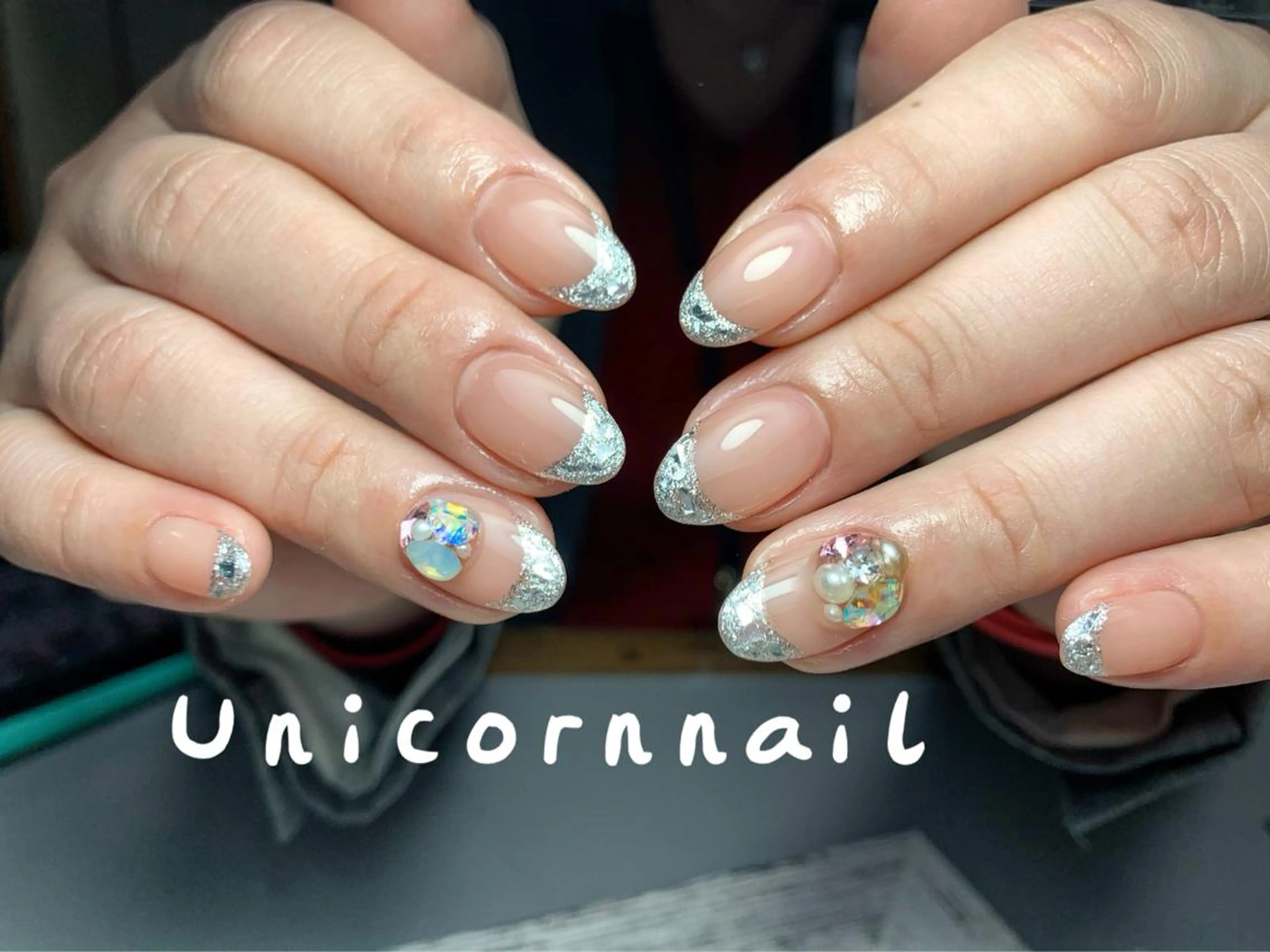 ネイル フレンチネイル ガラスフレンチ ストーンネイル UnicornNail所属・Unicorn Nail 矢場町店のネイルデザイン