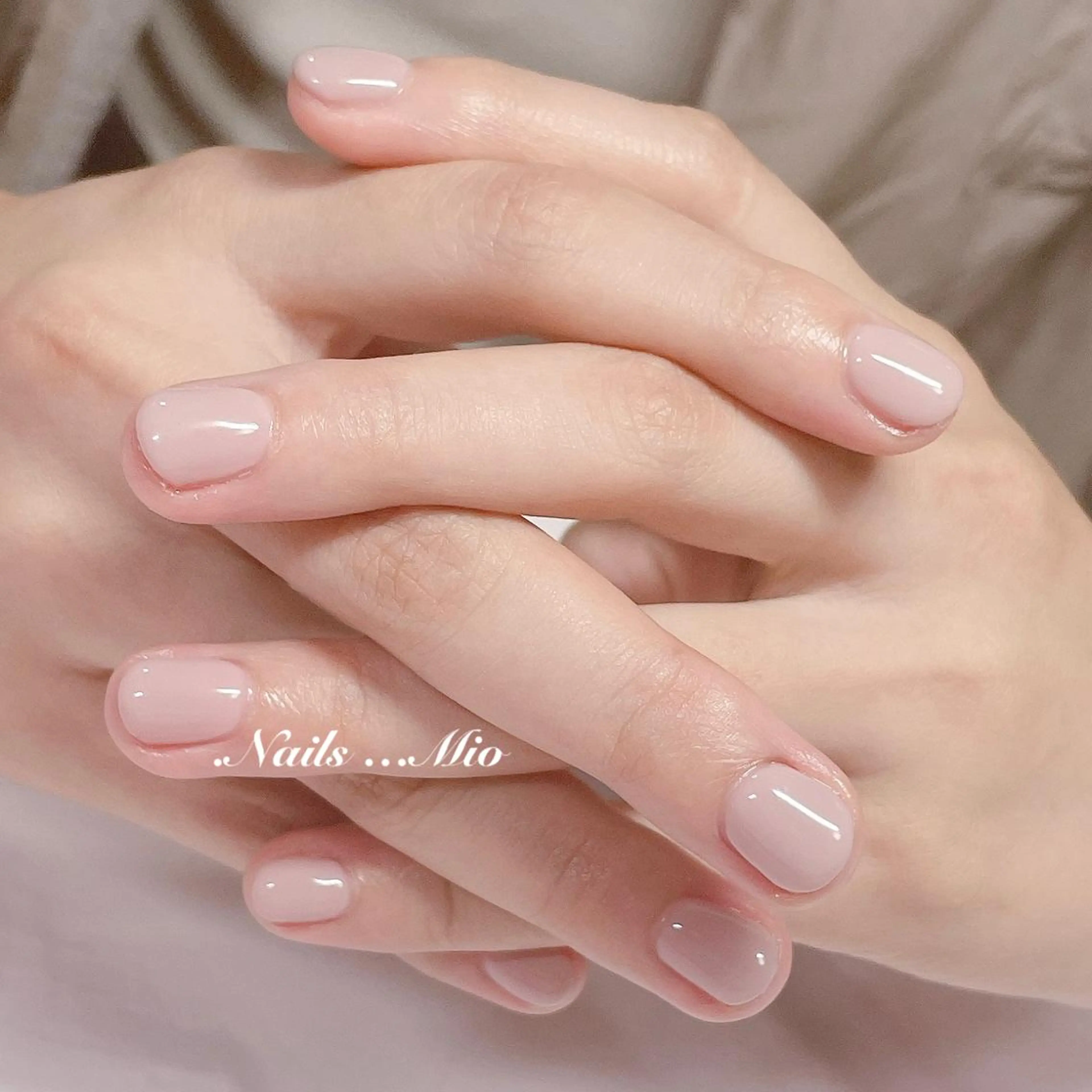 ネイル ジェルネイル ワンカラーネイル ストーンネイル .Nails Mio 赤羽西ネイルサロンのネイルデザイン