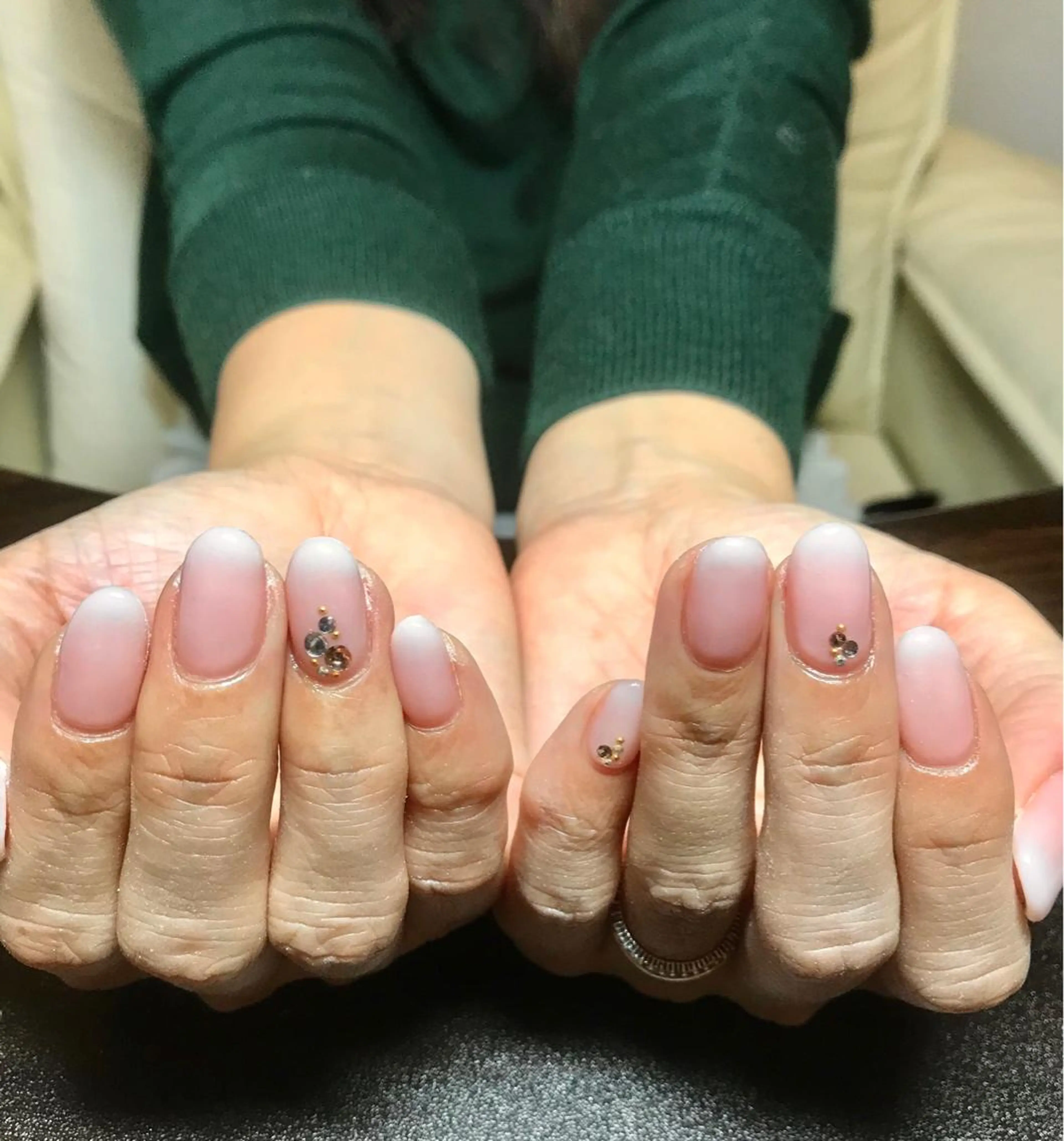ミディアム カラー パーマ ヘアアレンジ ネイル マツエク・マツパ ハンドネイル ハンドケア nail&eye Aoのマツエク・マツパデザイン