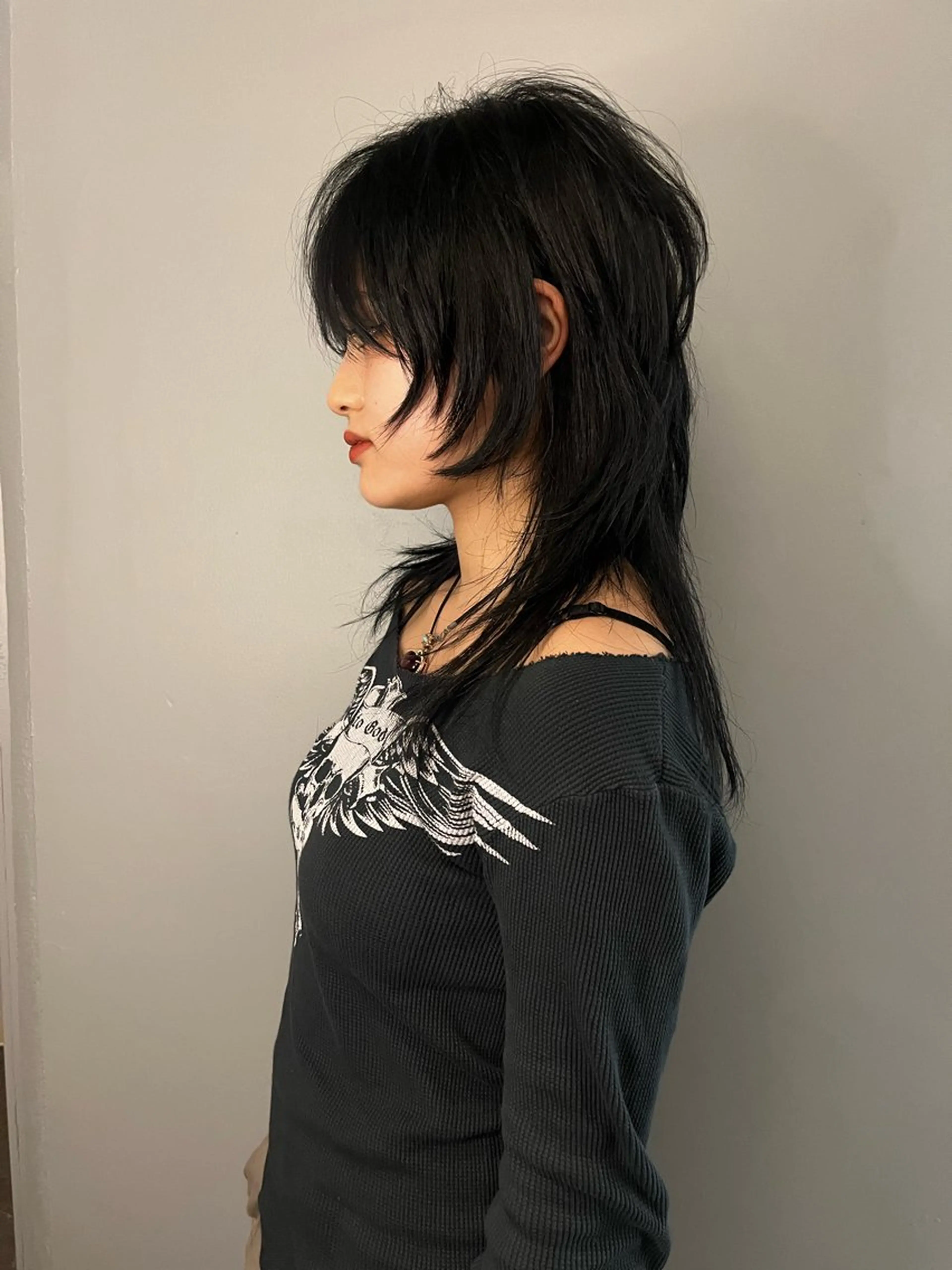 ミディアム カラー Haco＋所属・ウルフ/レイヤー Miinaのヘアスタイル