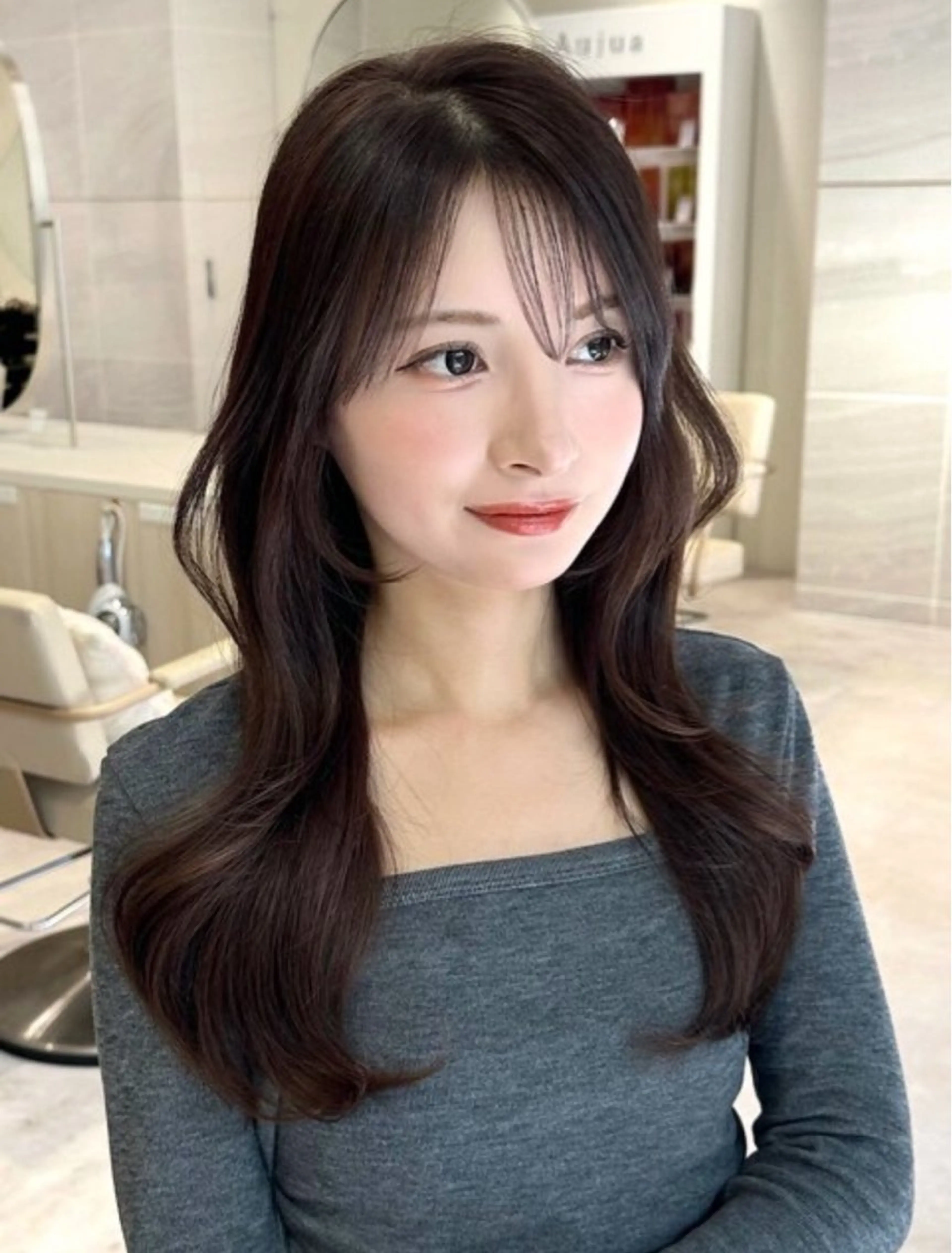 ロング カラー ショコラグレージュ 透明感カラー グレージュ ラベンダーカラー くびれヘア カット カット無料｜レイヤー カット｜韓国モテへアのヘアスタイル