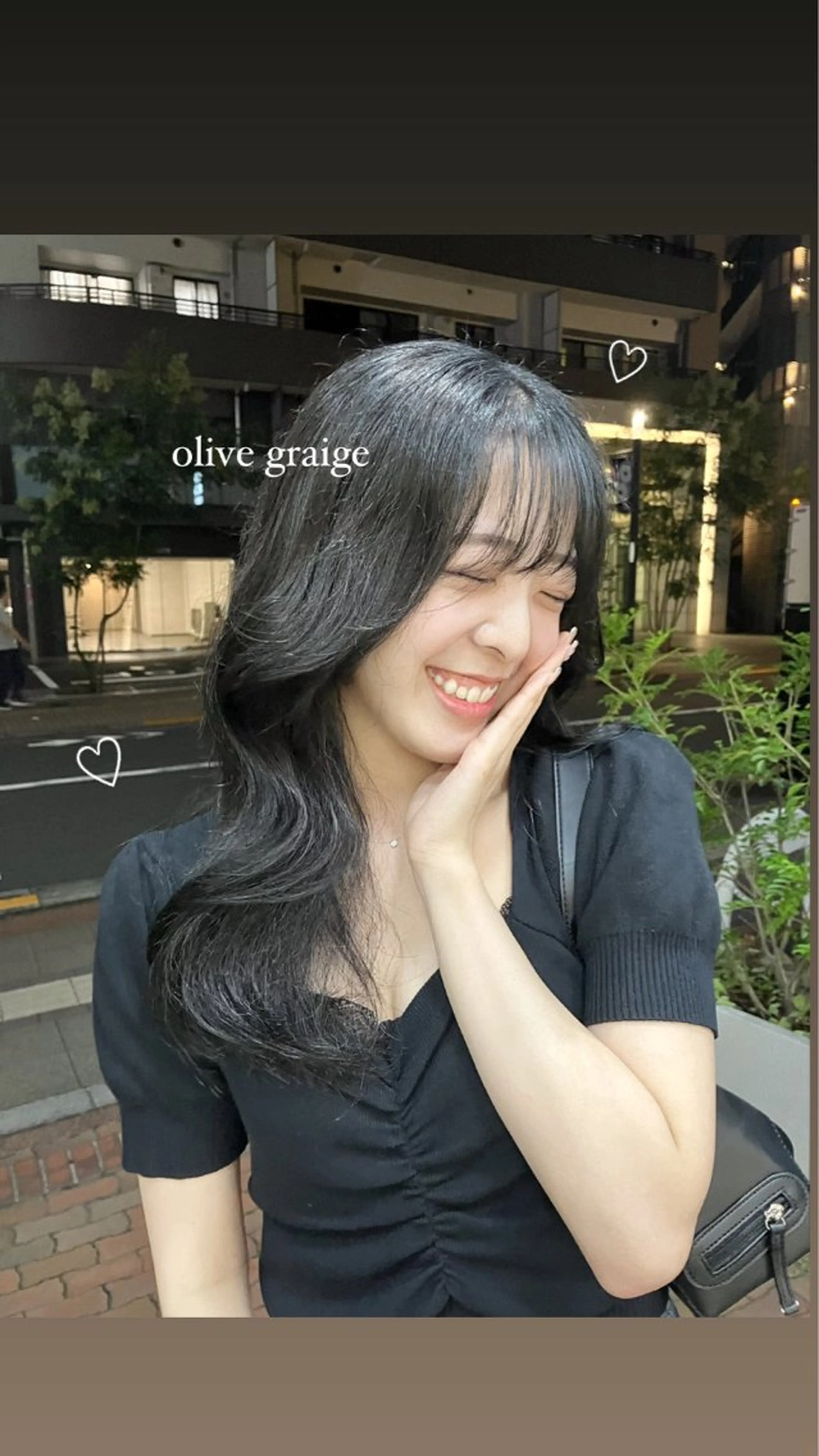 ロング カラー ヘアアレンジ グレージュ オリーブグレージュ オリーブグレー 前髪/顔周り/透明感 艶カラーとどさんのヘアスタイル