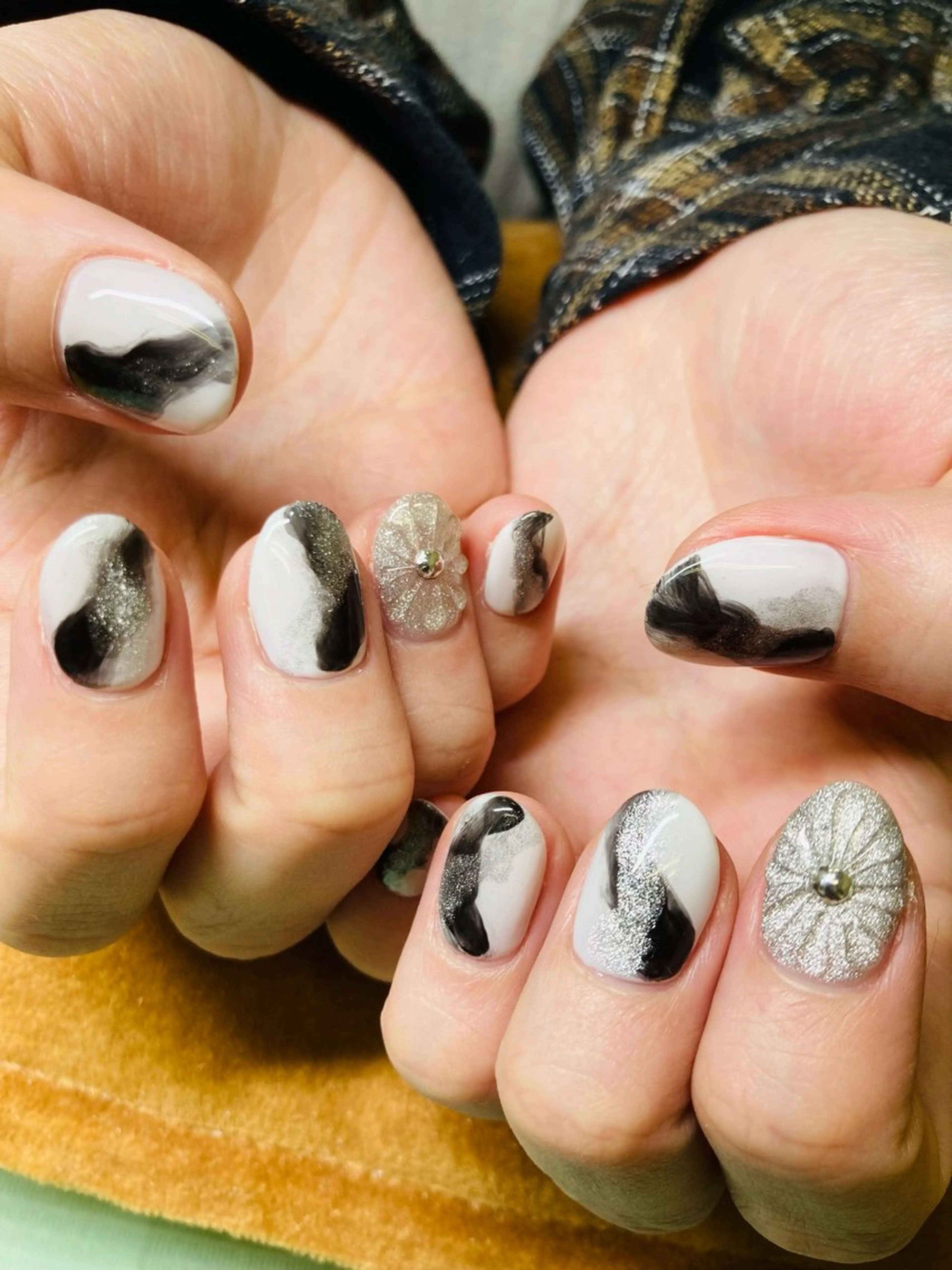 ネイル ECLAT エクラ所属・寺山 千鶴のネイルデザイン