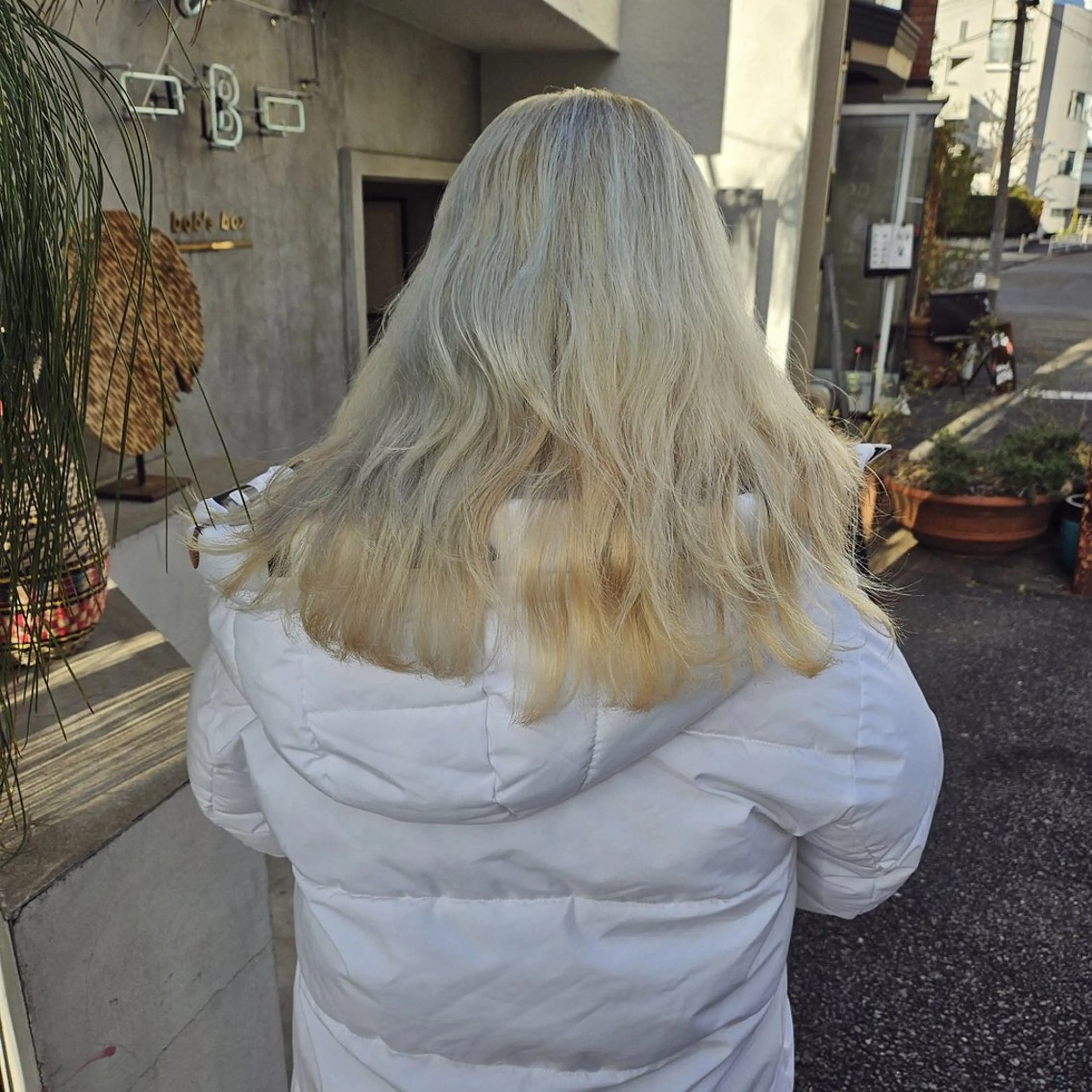 セミロング ヘアカラー トリートメント あべかりん/原宿 /マツパ/ハイトーンのヘアスタイル