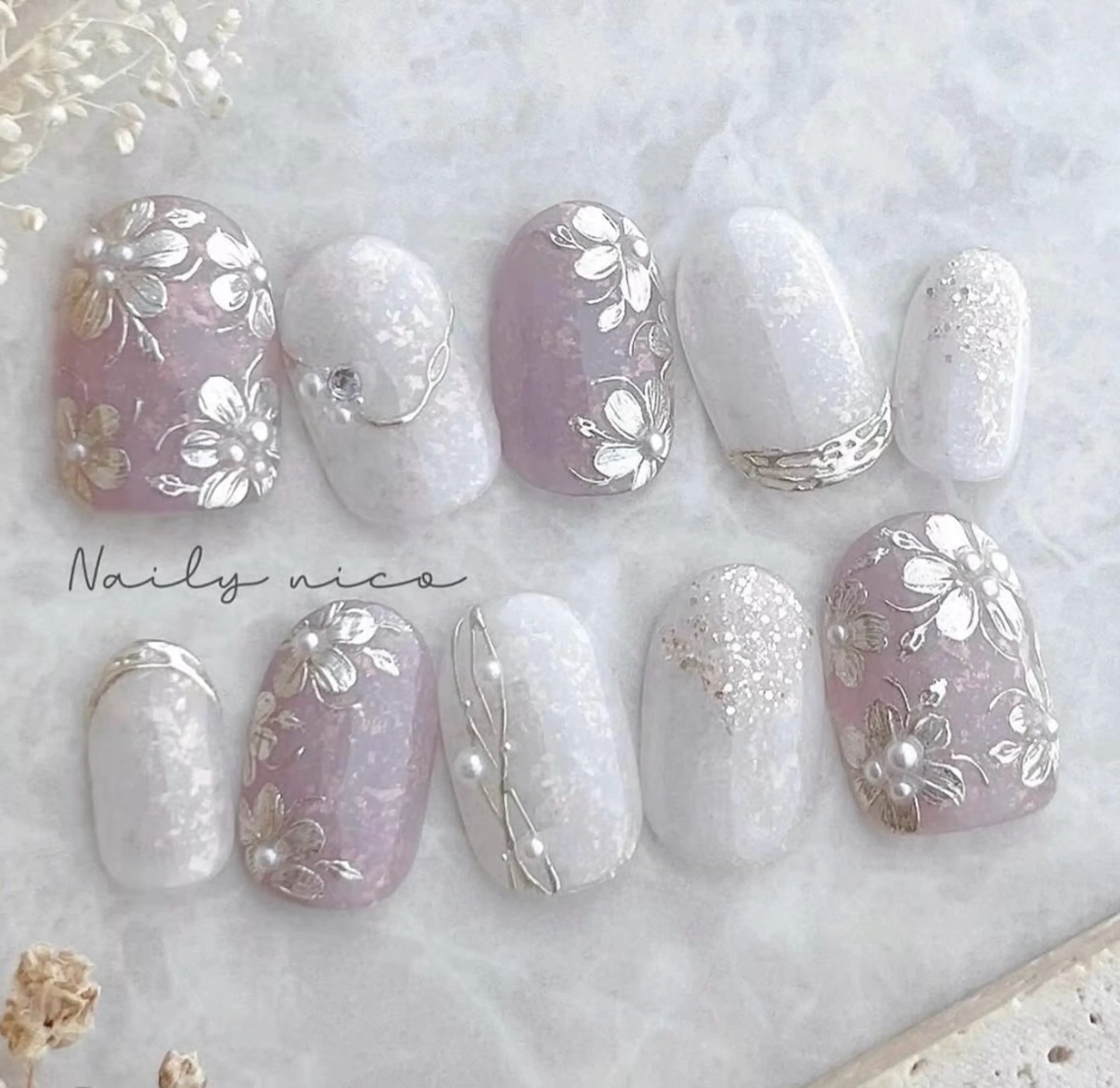 ネイル ハンドネイル キン グミのネイルデザイン