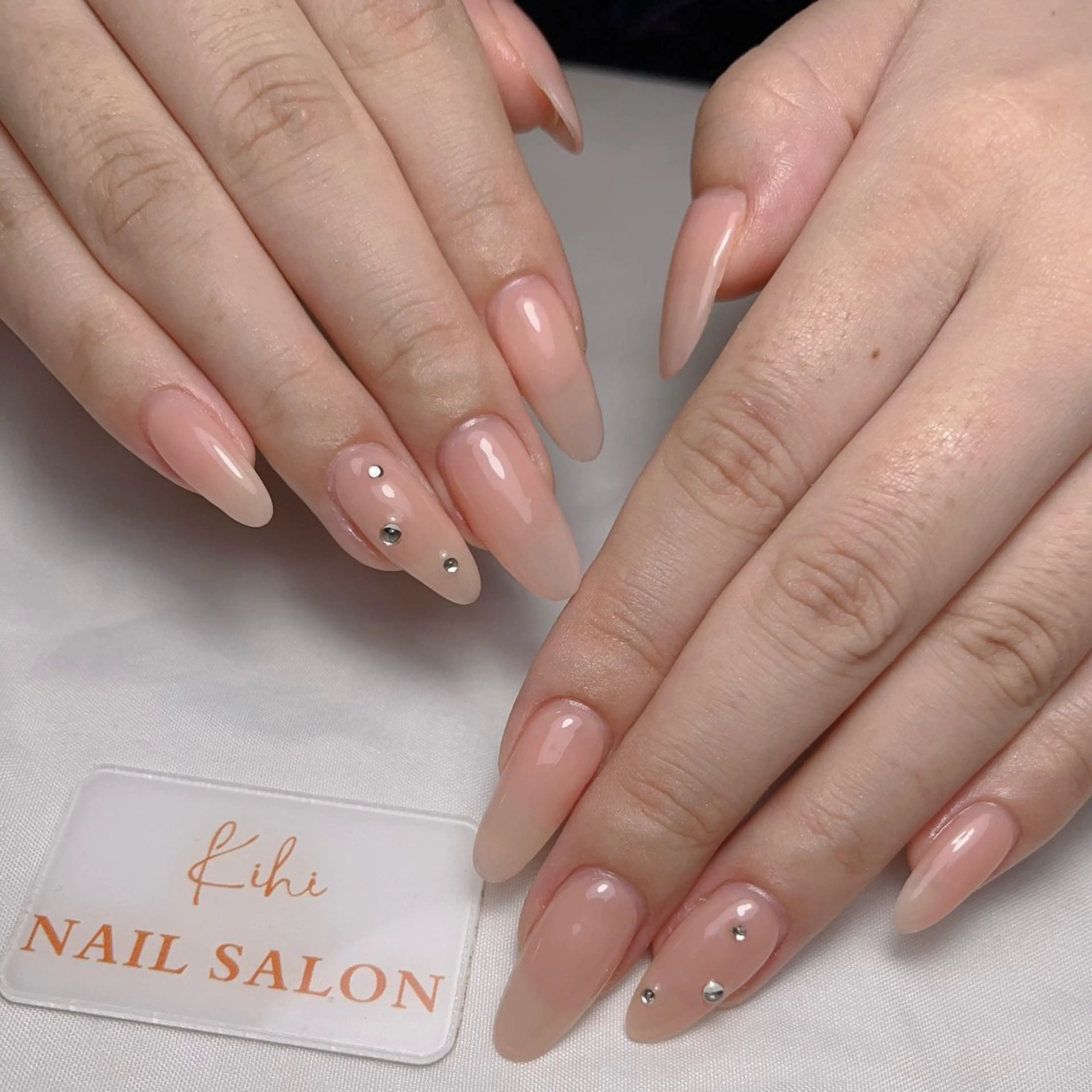 ネイル アートネイル フレンチネイル ジェルネイル グラデーション 韓国ネイル ハンドネイル ハンドケア さくら💮💮 【オフ無料】のネイルデザイン